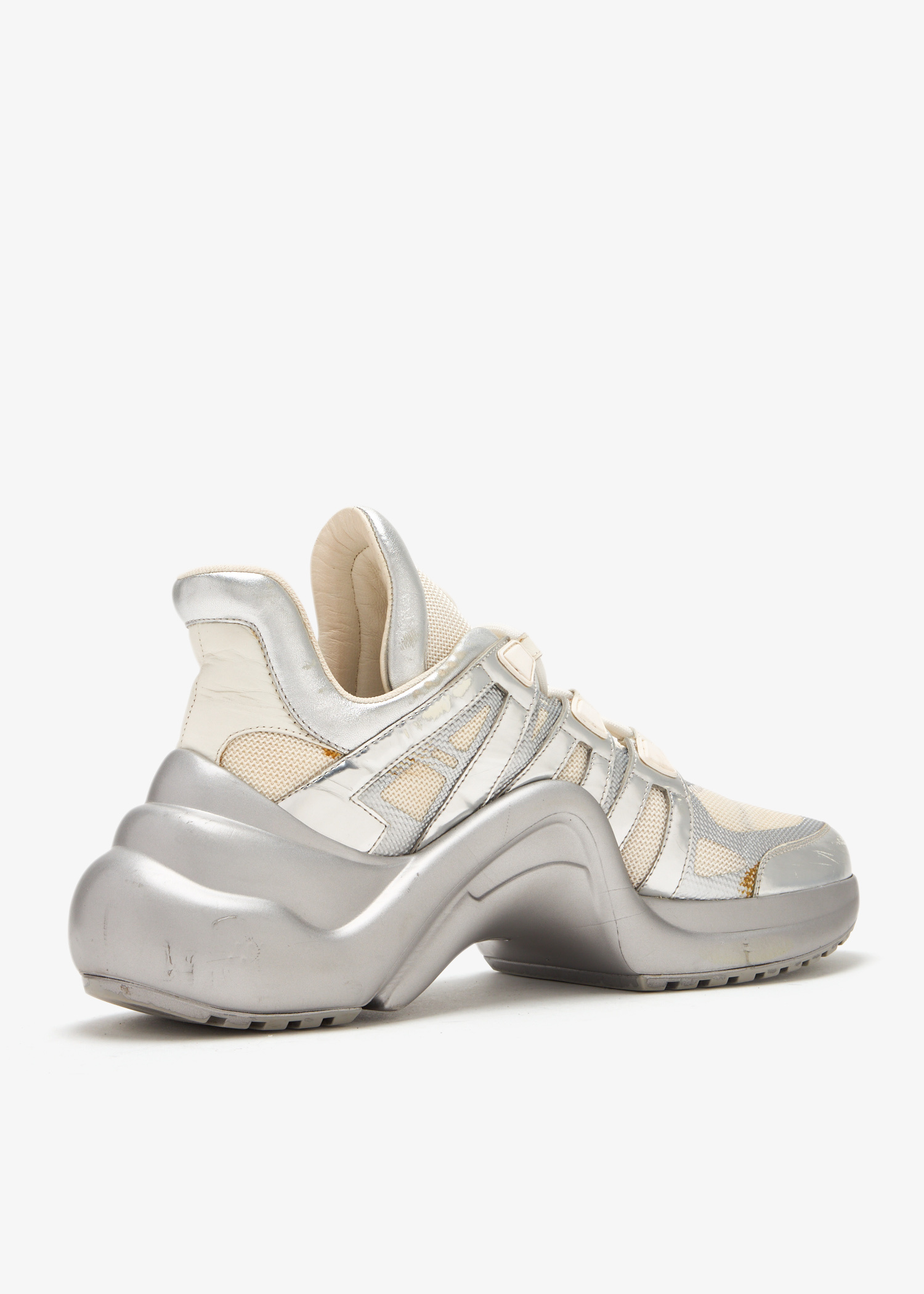 ♡ L ♡ nike-womens-aone-leo-lights-