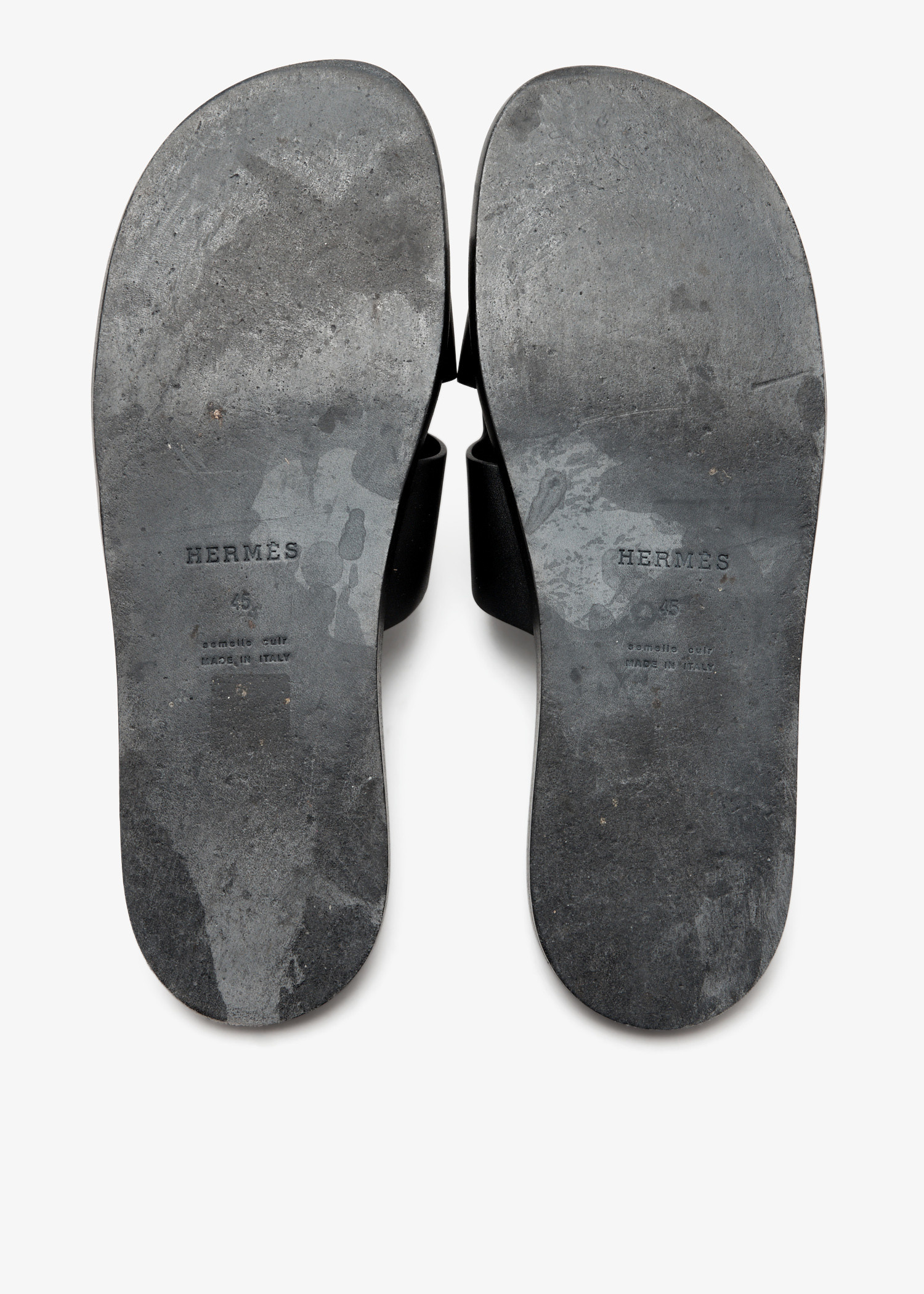 Hermès Pre-Loved Izmir sandals for Men - Black in UAE | Level Shoes