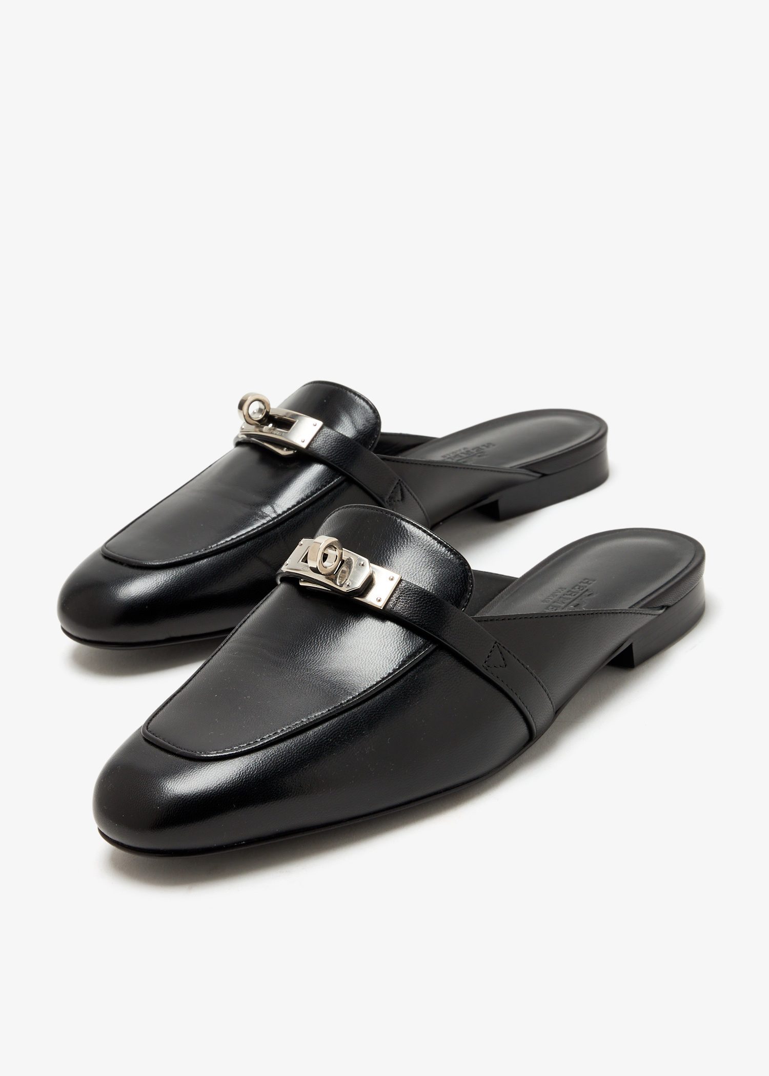 Hermès Pre-Loved Oz Kelly Buckle mules for Women - Black in UAE