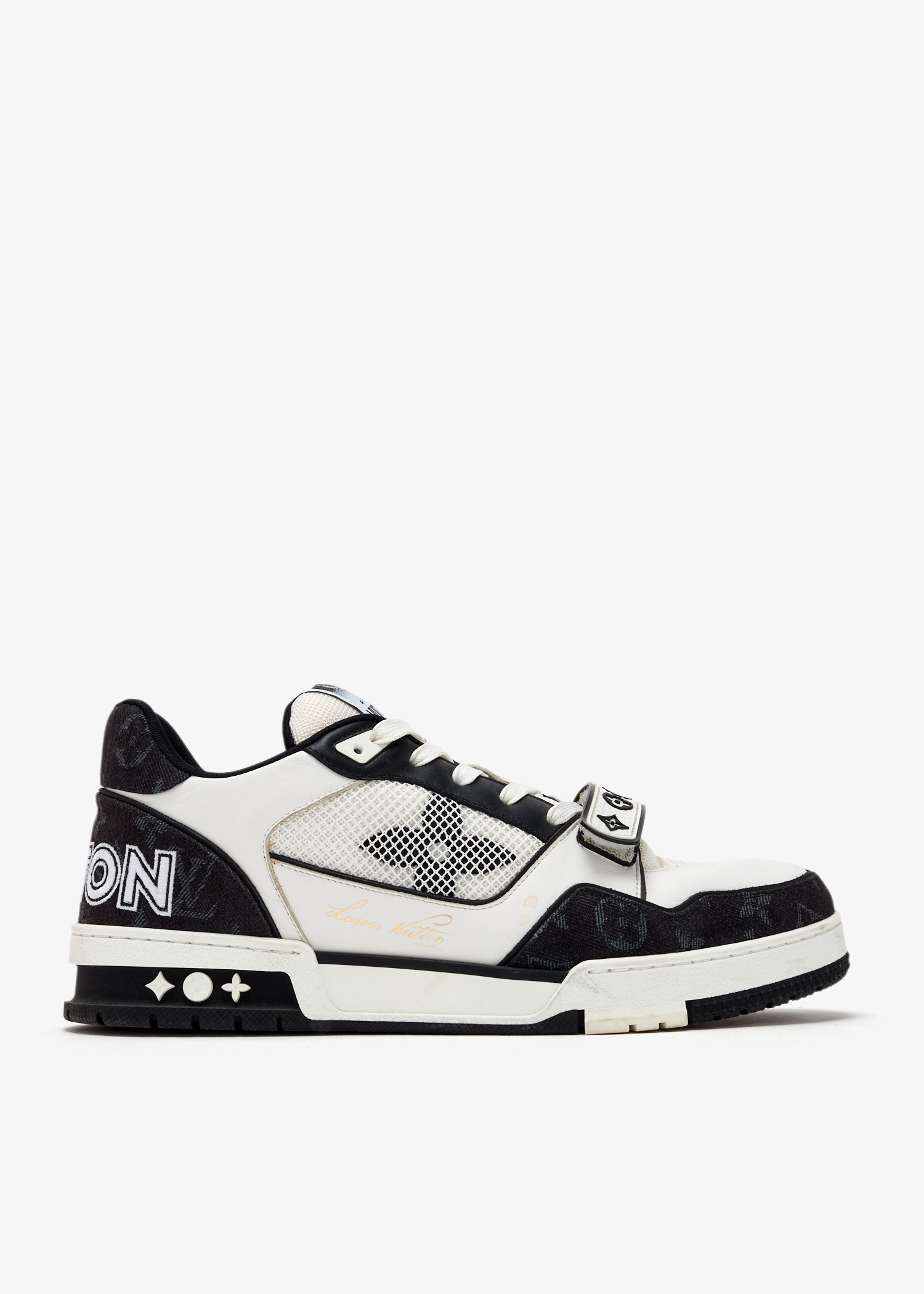 Louis Vuitton Pre-Loved LV Trainer sneakers for Men - White in UAE 