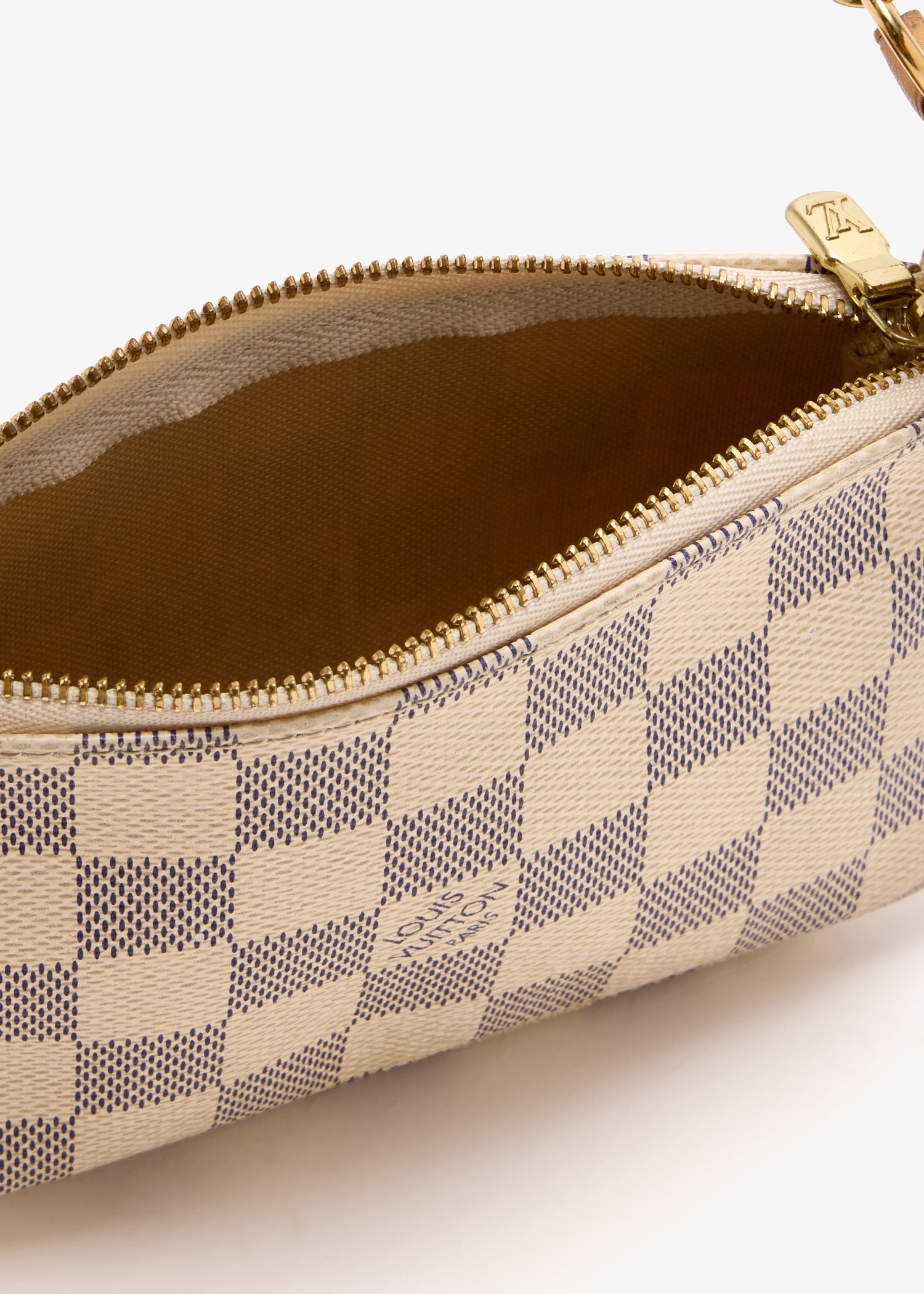 海外限定品★入手困難【LOUIS VUITTON】Pochette Ecusson 2色 LOUIS VUITTON Vernis Stickers Pochette Accessories 199776