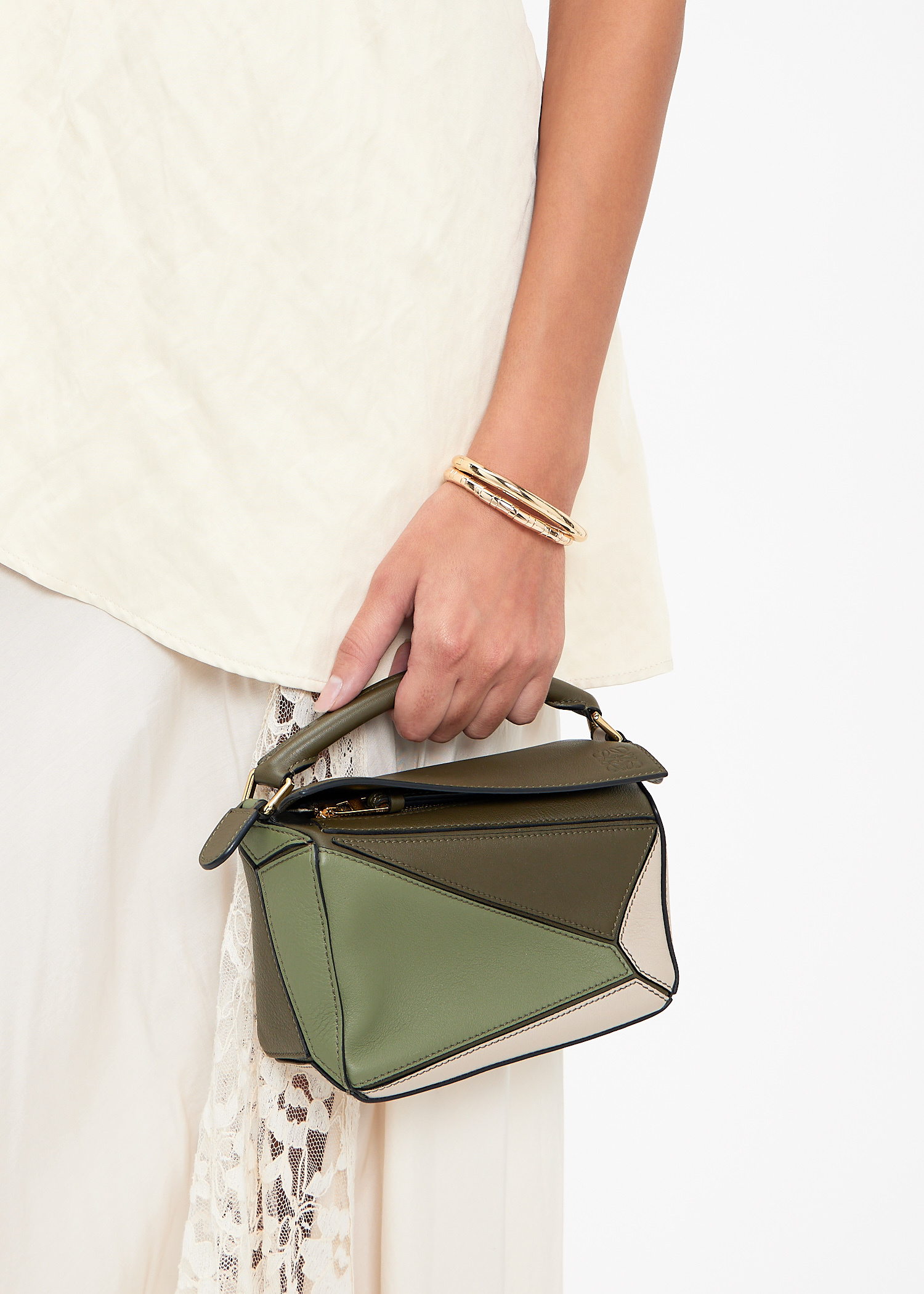 【関税&送料込】Loewe Light Green Leather Mini Puzzle Handba LOEWE Puzzle Mini Leather Bag Jungle Green | COCOON