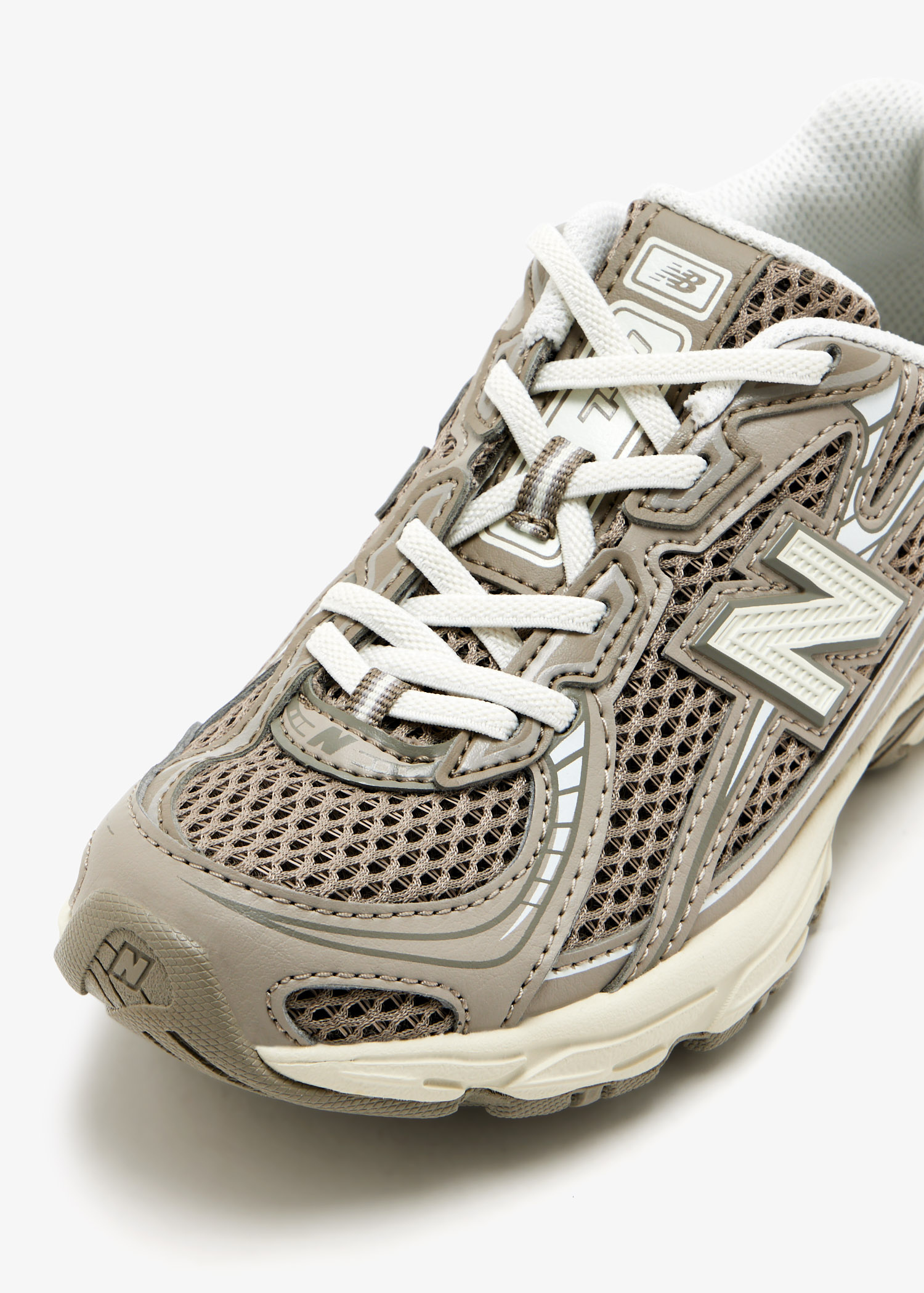 New Balance 740 sneakers for Boy - Taupe in KSA | Level Shoes
