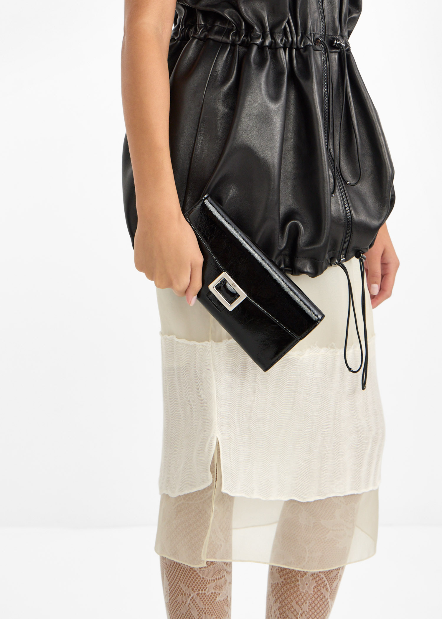 ヘアアクセサリー ROGER VIVIER Belle Vivier black patent leather wallet with c Belle Vivier Wallet on chain in patent leather Burgundy