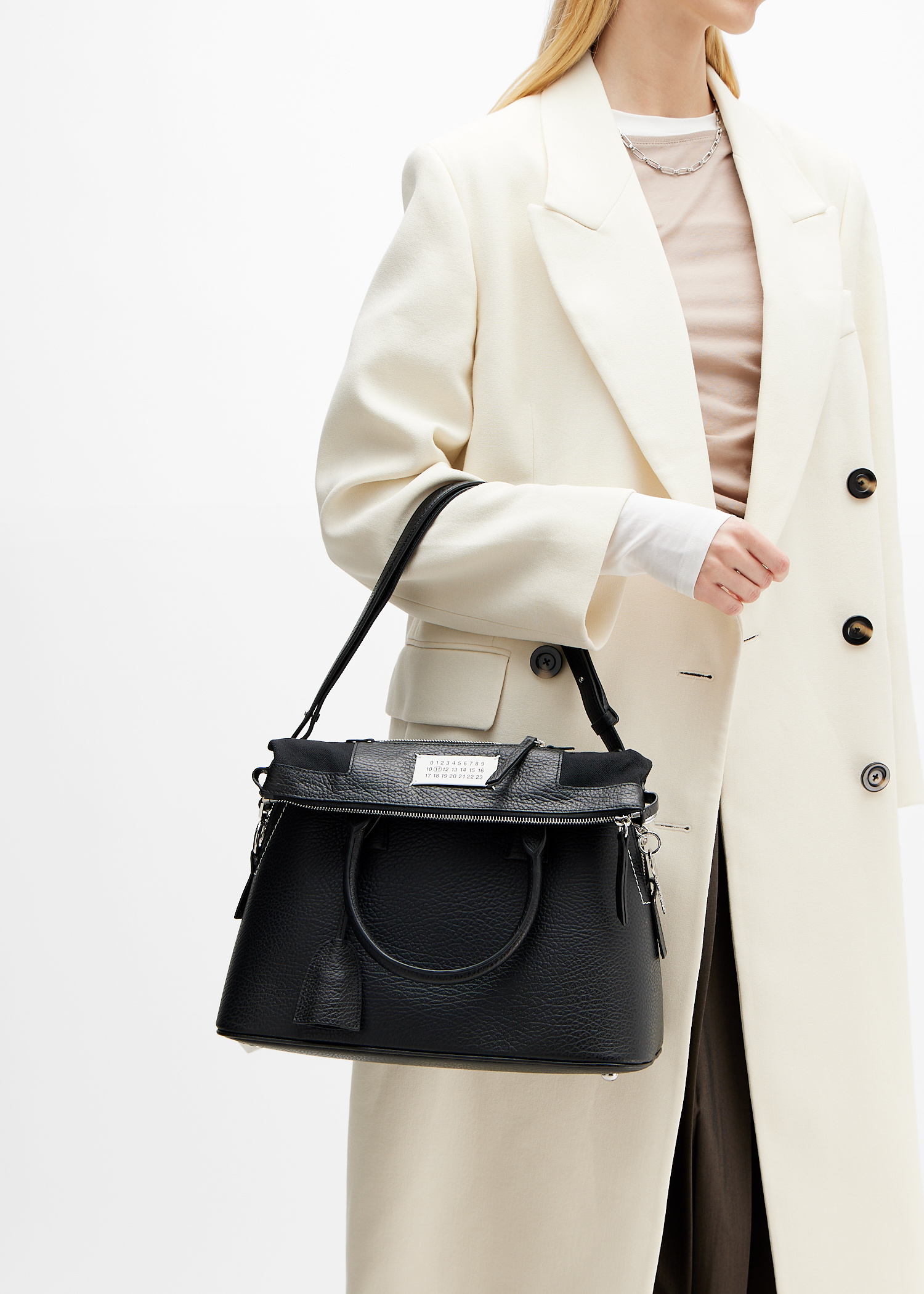 Maison Margiela 5AC medium bag for Women - Black in UAE