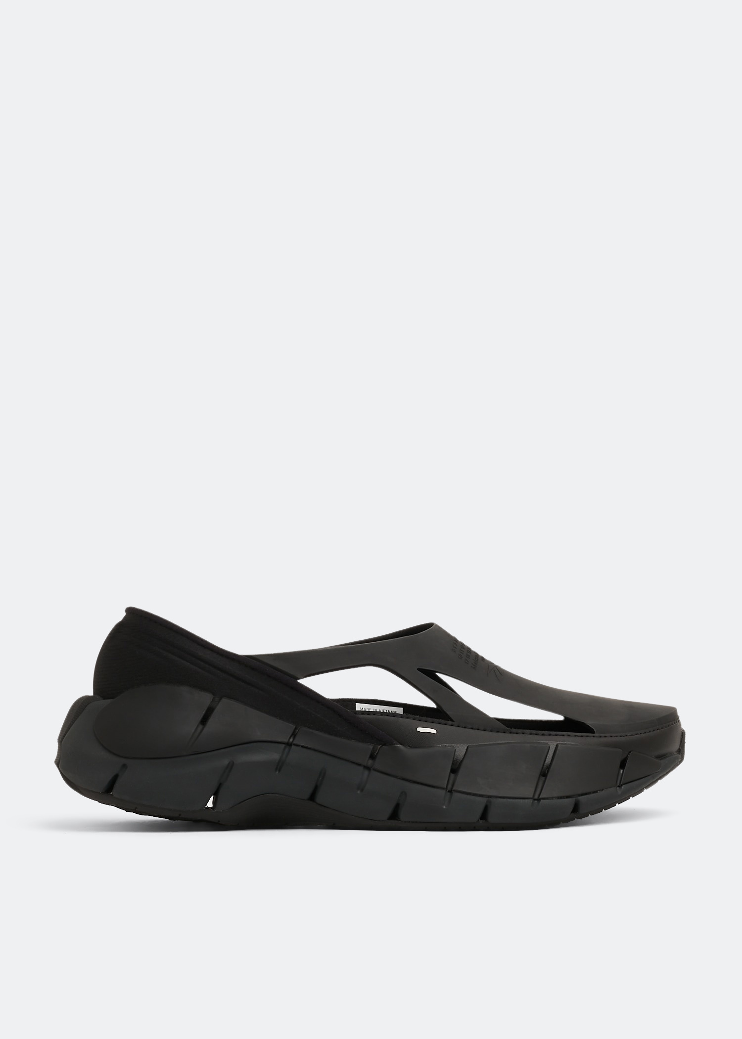Maison Margiela x Reebok CR Zig sneakers for Men - Black in UAE 