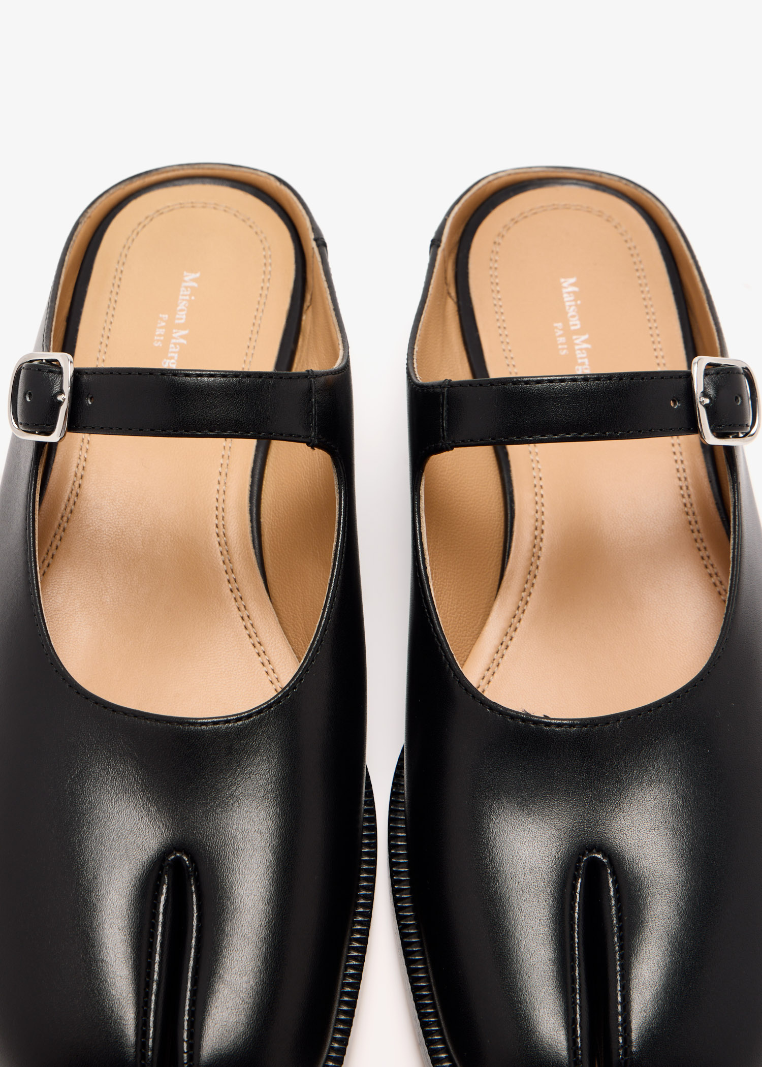 【MAISON MARGIELA】Mary-Jane Tabi City Tabi City Mary Jane Mule in Black
