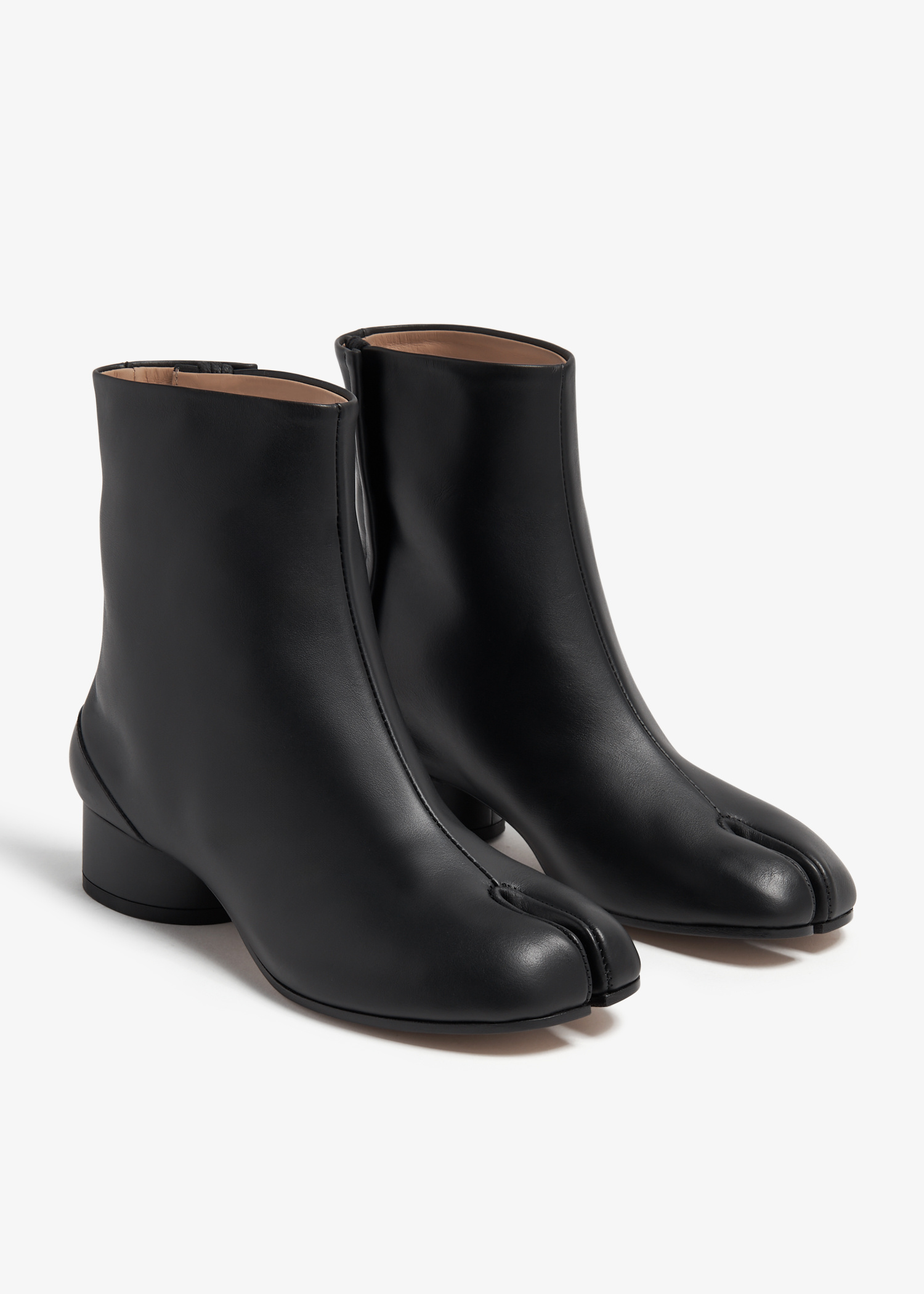 【Maison Margiela】Tabi Low Heel Booties MAISON MARGIELA TABI LOW HEEL BOOTS BLACK EU39 /US9