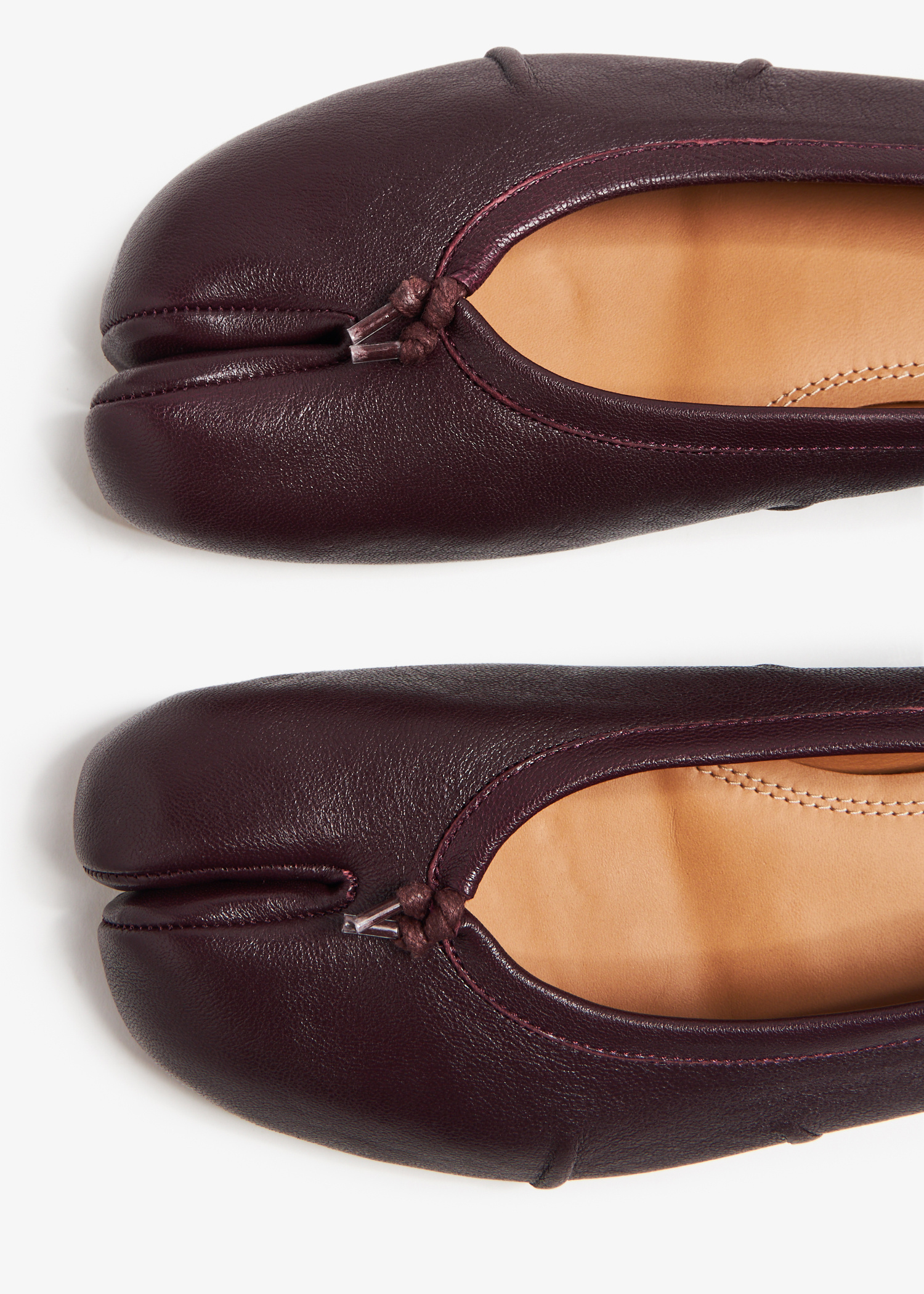 Maison Margiela Tabi ballerinas for Women - Burgundy in USA