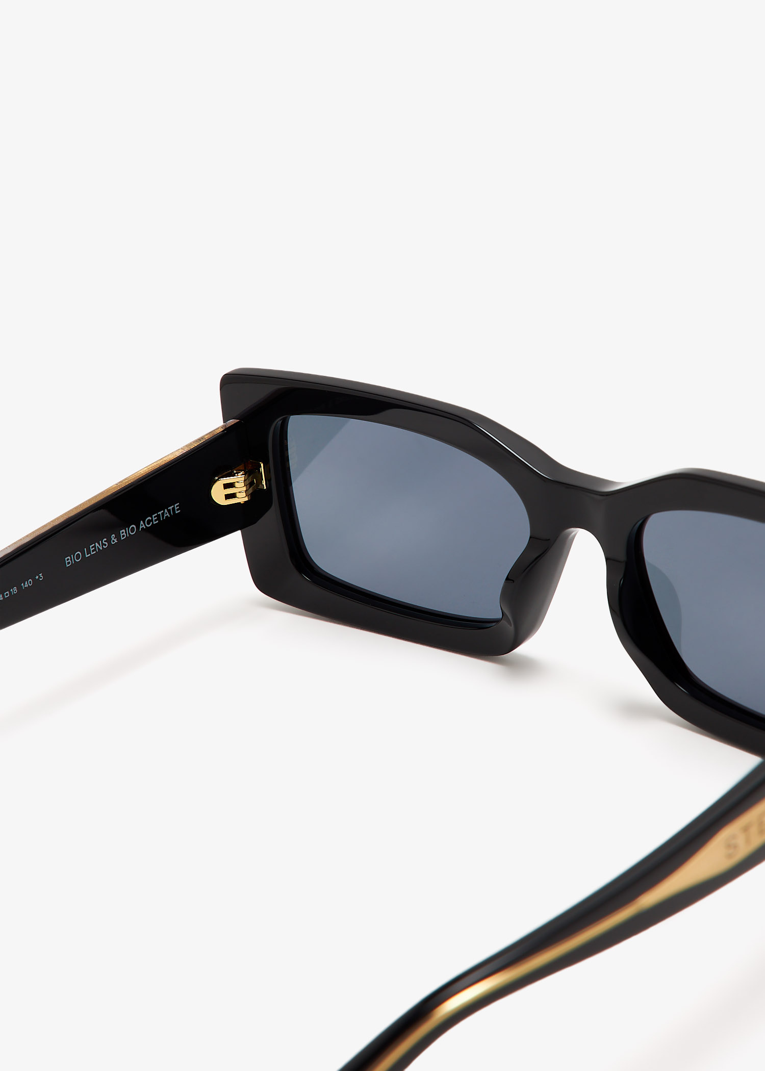 Stella McCartney 2001 rectangular sunglasses for Women  display picture 2