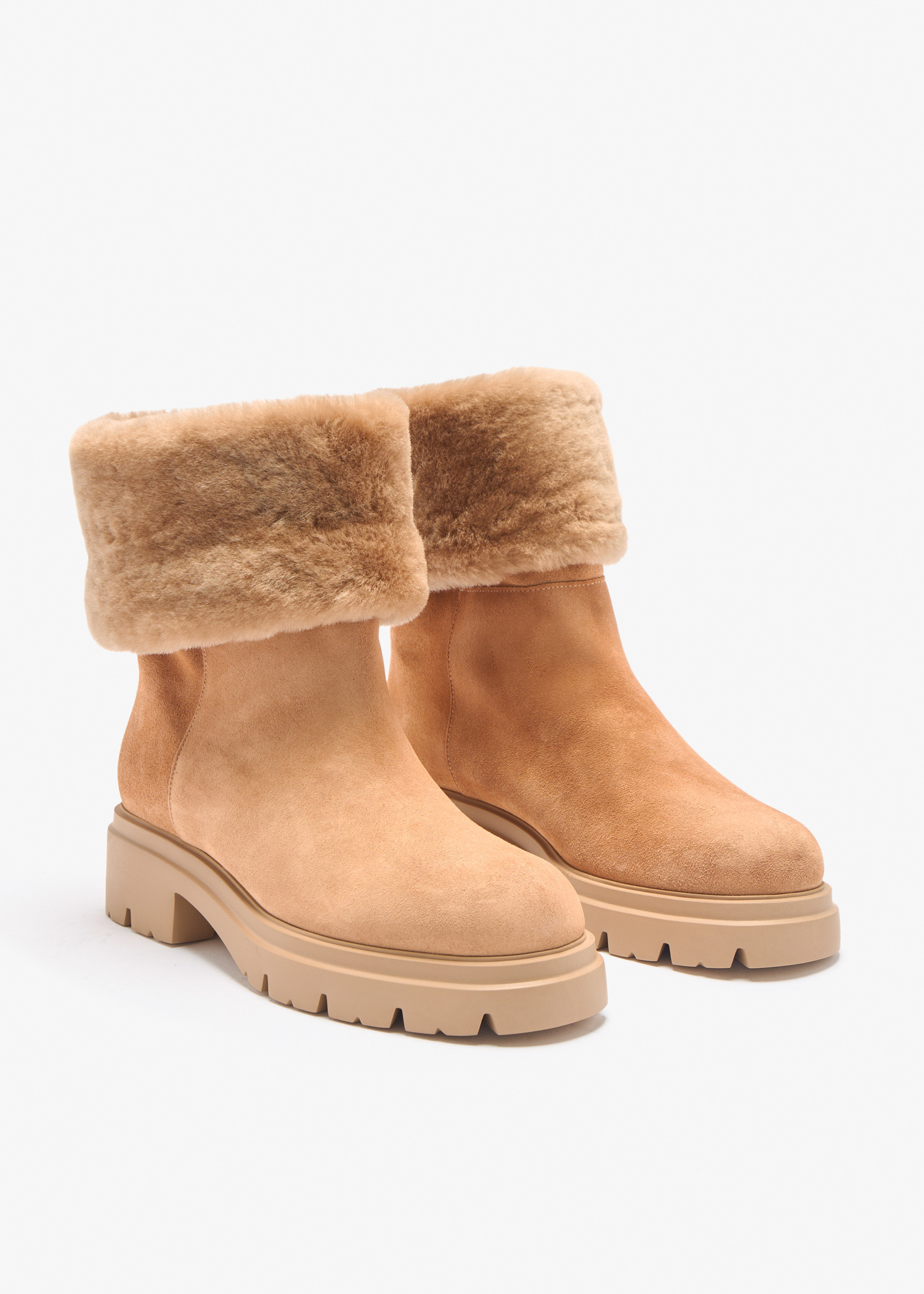 Escarpins Plats Stuart Weitzman Gillgan Haze En Daim Beige - Taille 8,5 M, Neufs Avec Emballage