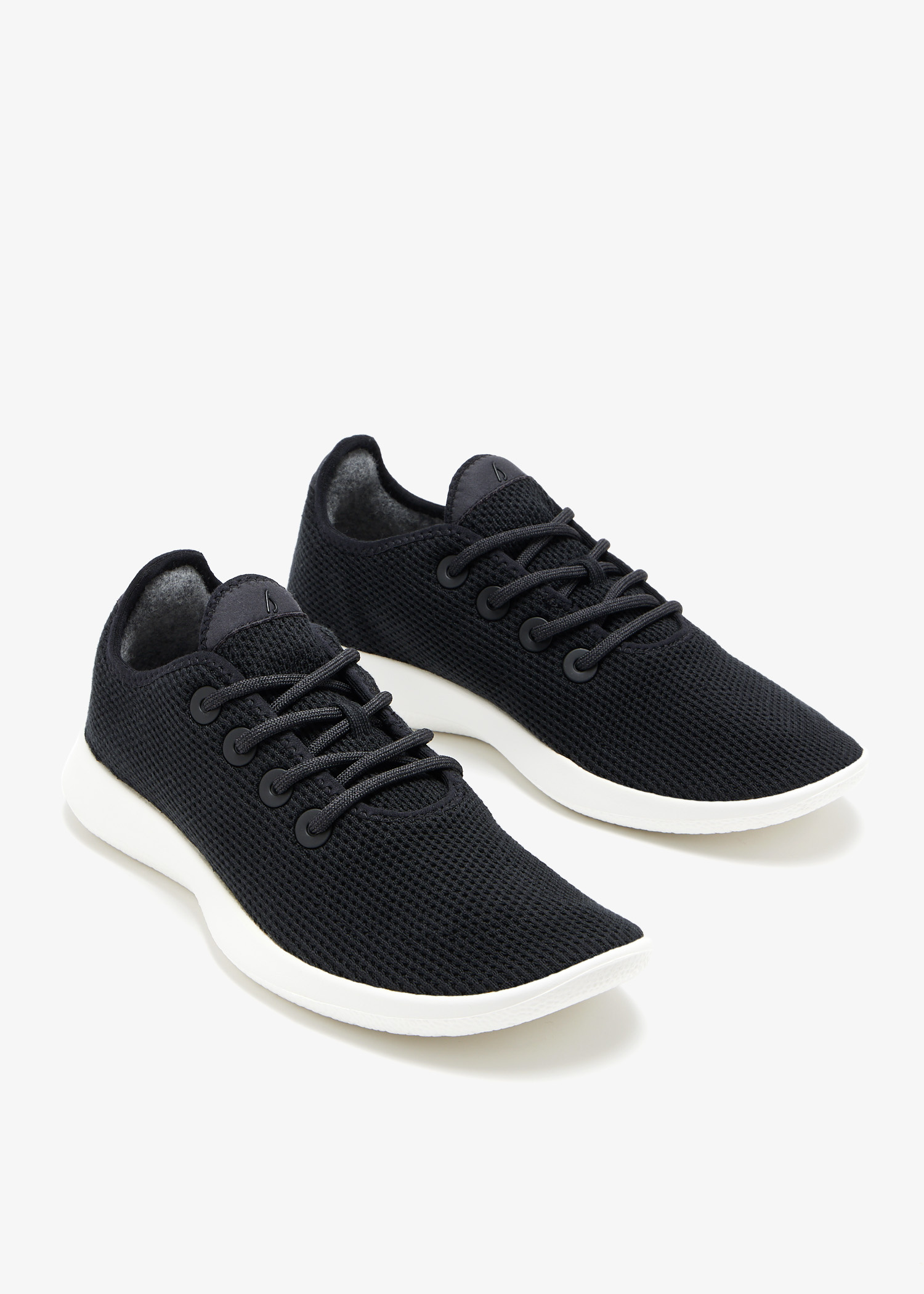 Allbirds Tree Runner sneakers for Men - Black in Kuwait