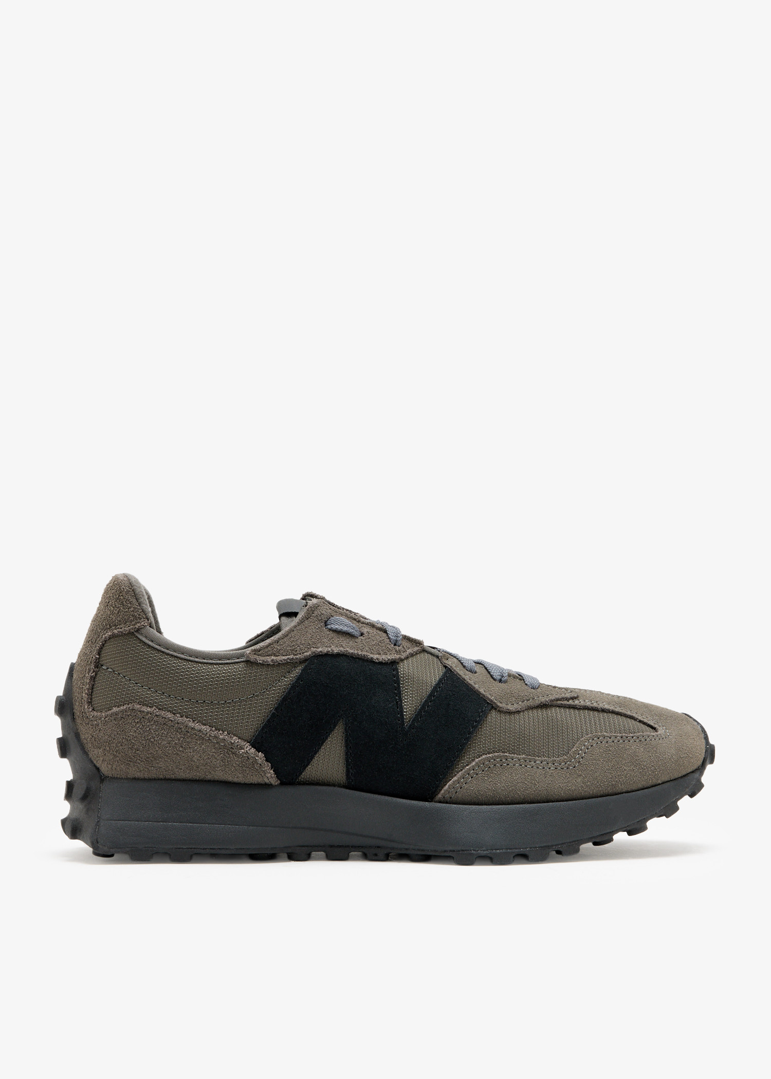 New Balance 327 sneakers for Men - Grey in USA | Level Shoes