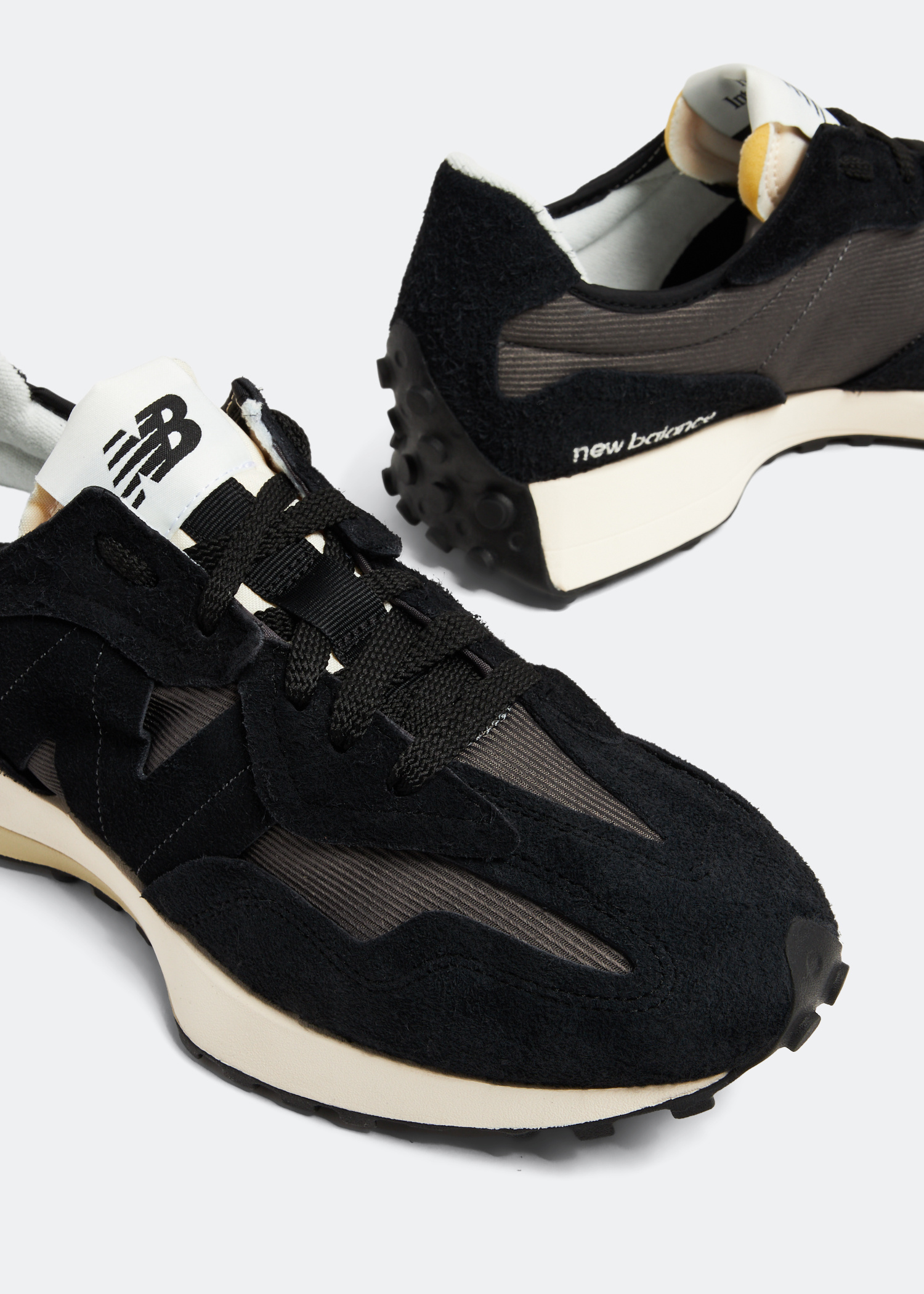 ★New Balance★ New Balance 327 Unisex Sneakers Black U327WE s-l400.jpg