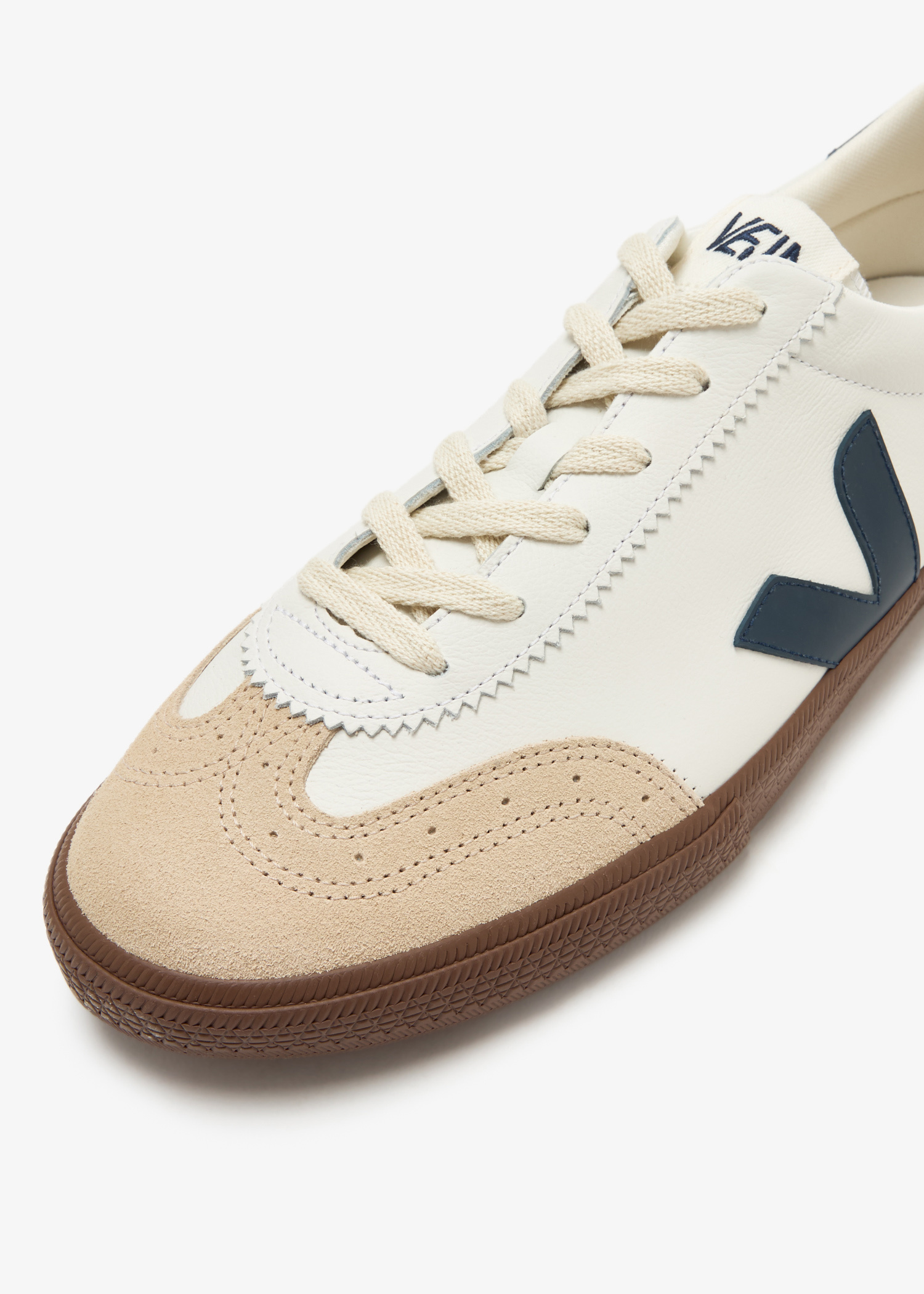 スニーカー VEJA Men Sneakers VO2003531B white Veja Volley sneakers for Men - White in UAE | Level Shoes