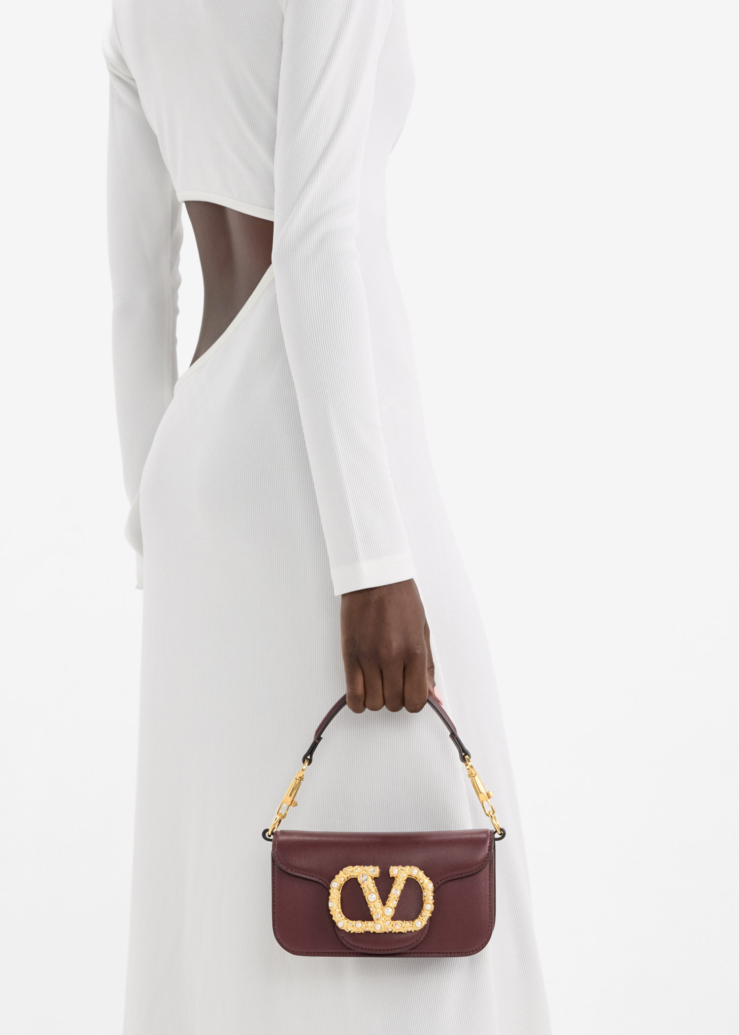 【関税&送料込み】Valentino Garavani Burgundy And White Le Valentino Garavani Locò small shoulder bag for Women