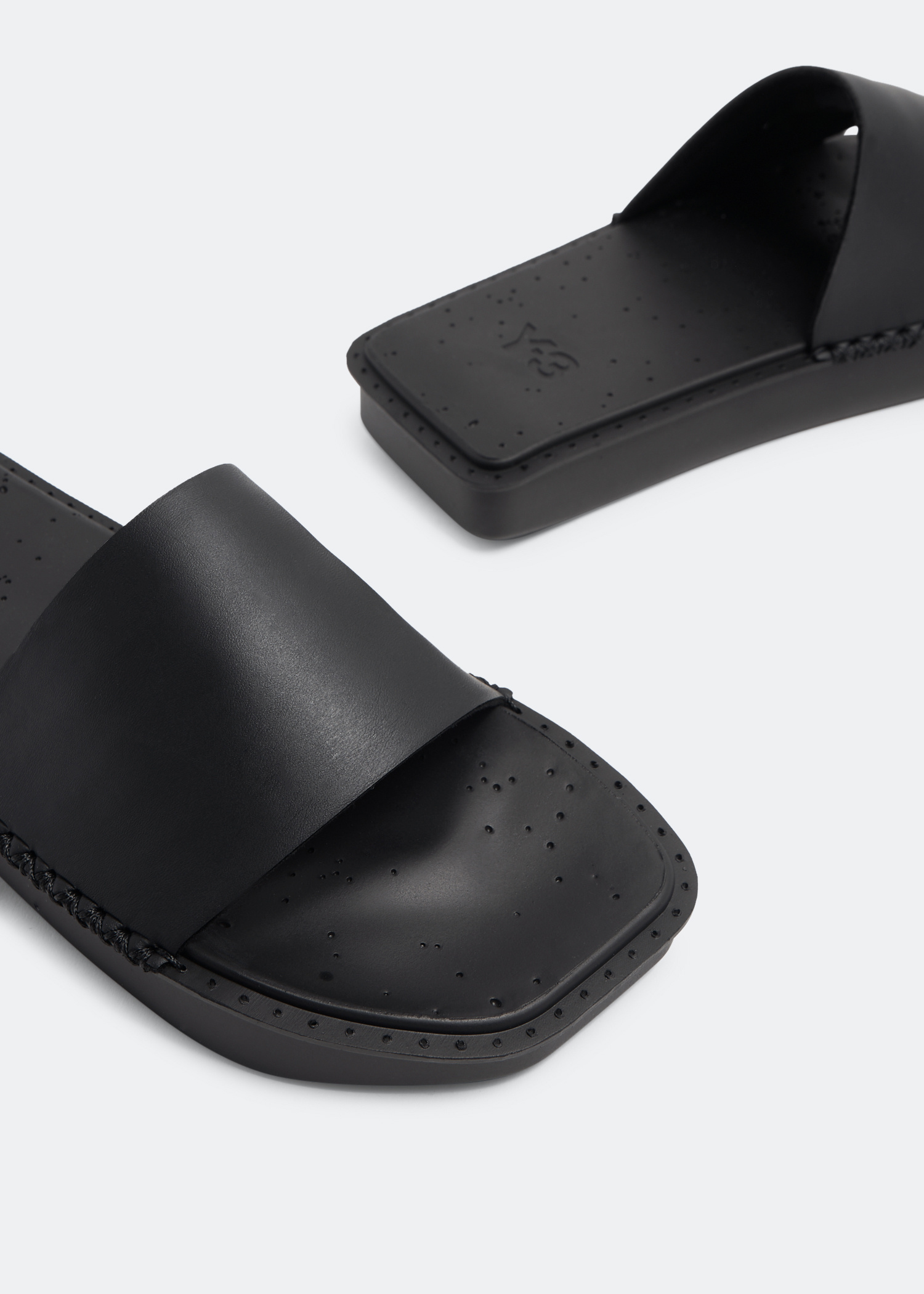 【Y-3】Water Slides Black Adidas Y-3 Water Slides WMNS Black - Jul 2024 - FZ6423
