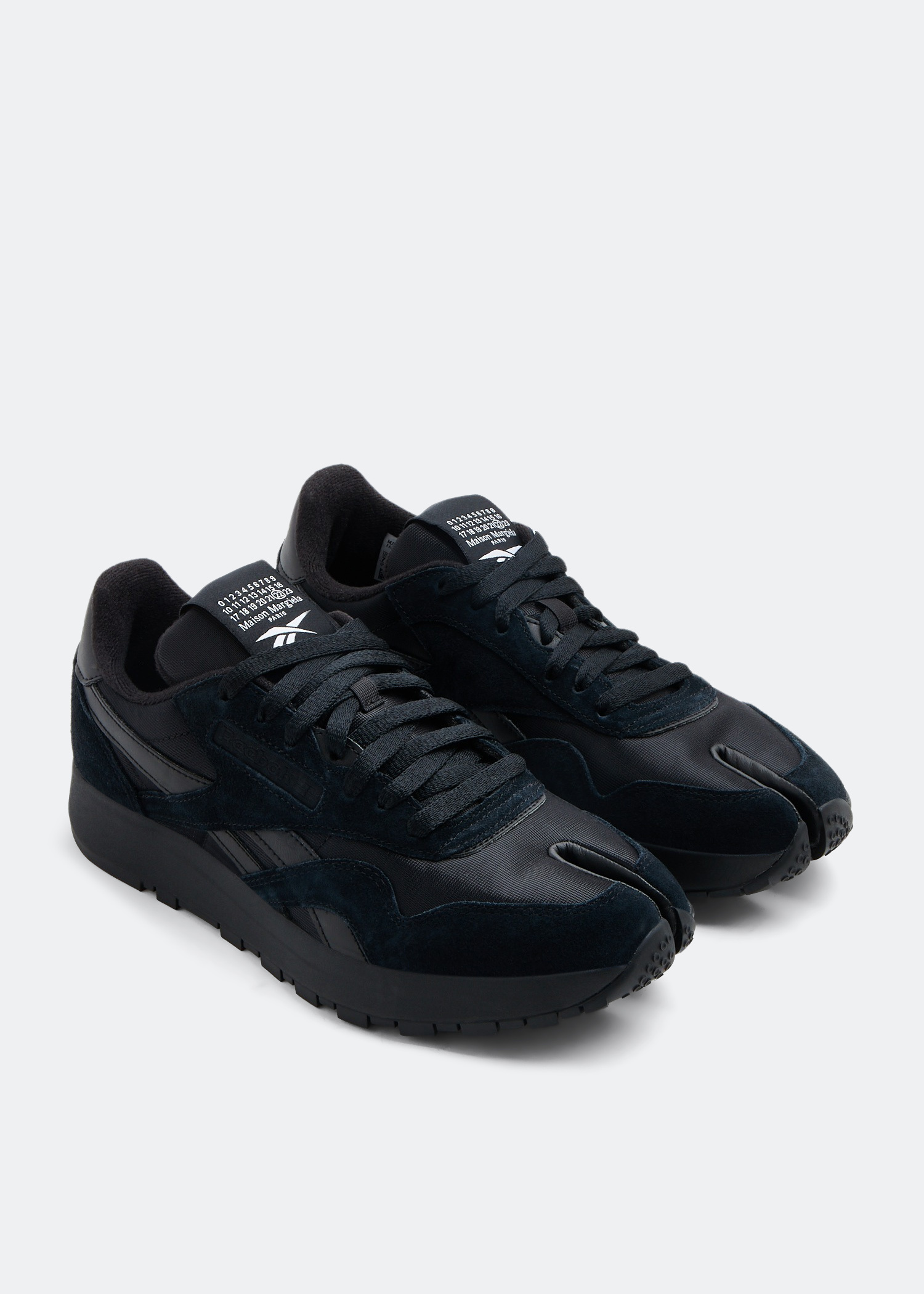 【D⭐︎⭐︎⭐︎Cさん専用】ブラック シューズ　Maison Margiela Maison Margiela Fusion Sneakers in Black/Orange | Hypebeast