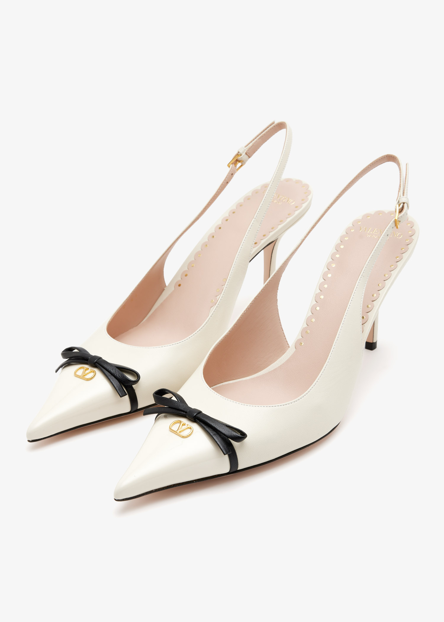 パンプス [VALENTINO] Garavani Bepointy Slingbacks 0400022747238_BLACK?wid=600&
