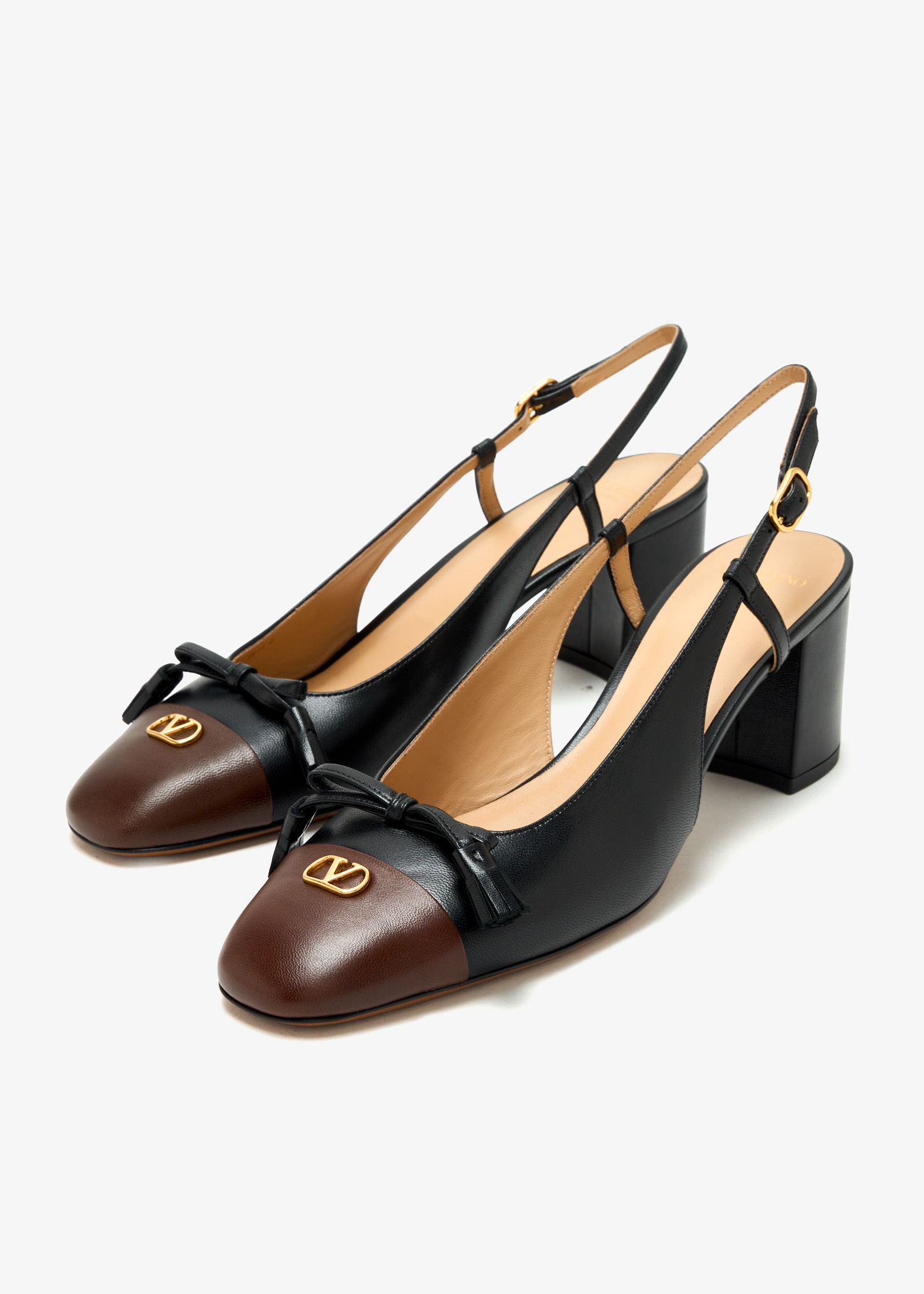 Valentino Garavani 7B3RACM21CFR9M 関税送料込 Valentino Garavani VL7N sneakers for Men - Black in UAE