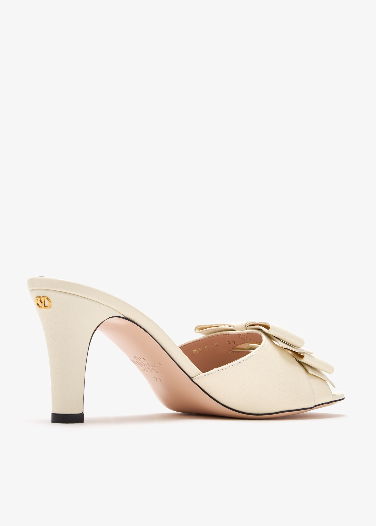 VALENTINO ロコ刺繍ヘスホルキャッフ WHDA41WGJ 9LP Valentino Garavani Bowow sandals for Women - Cream in Qatar