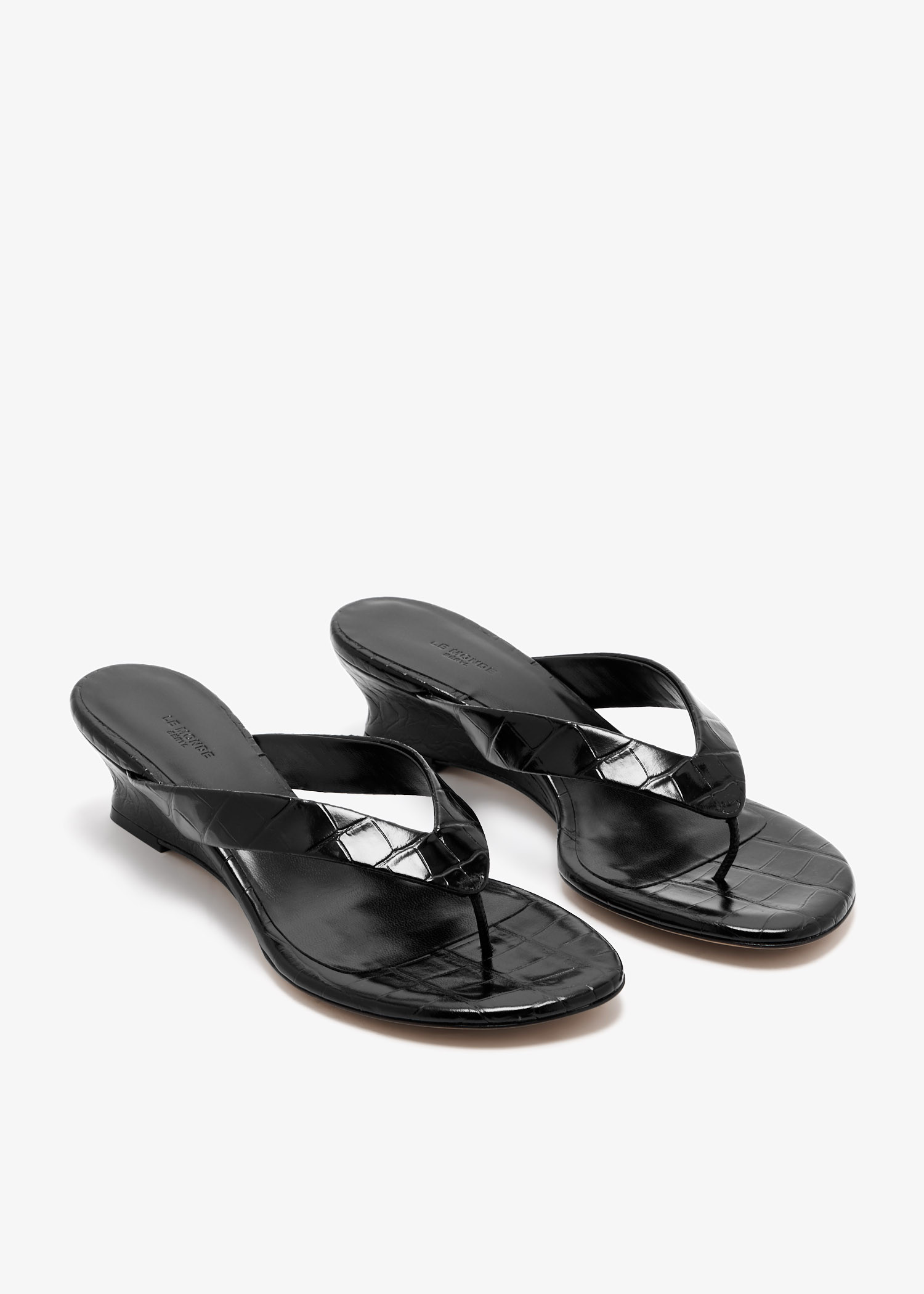 Le Monde Beryl Micro wedge thong sandals for Women - Black in USA 