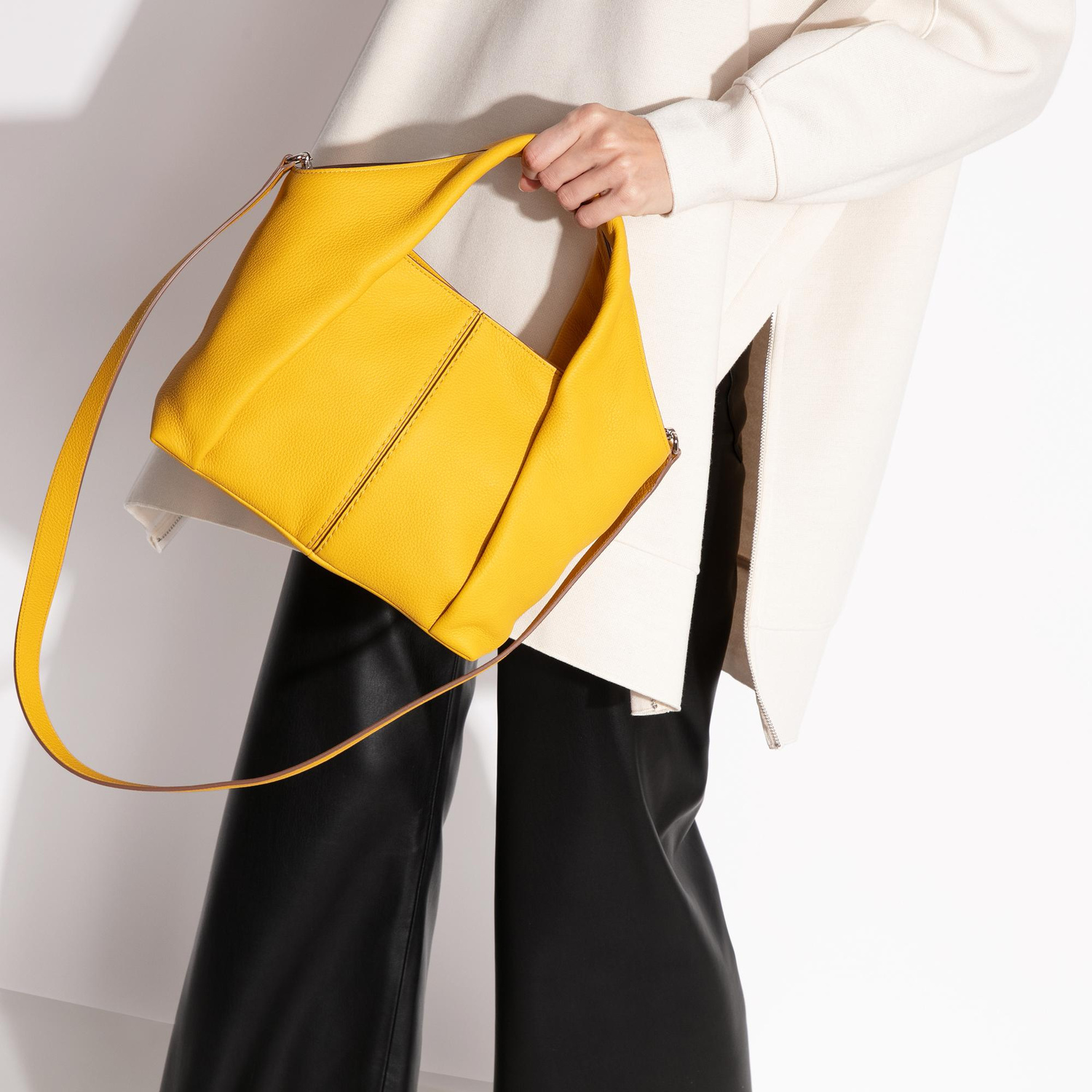 TOD'S☆TOD'S SHIRT SHOPPING BAG MINI☆レザー製トート☆送料込 Woman ブラウン レザー ショッピング トート バッグ ミニ