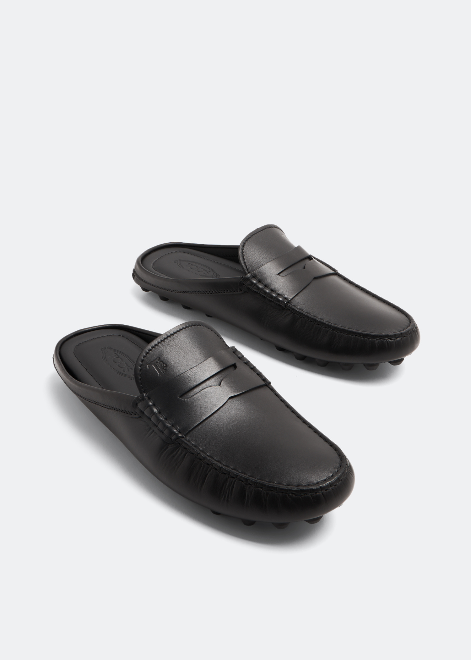 【TOD'S】GOMMINO MULES Tan Gommino 22L embellished leather mules | TOD'S | NET-A-PORTER