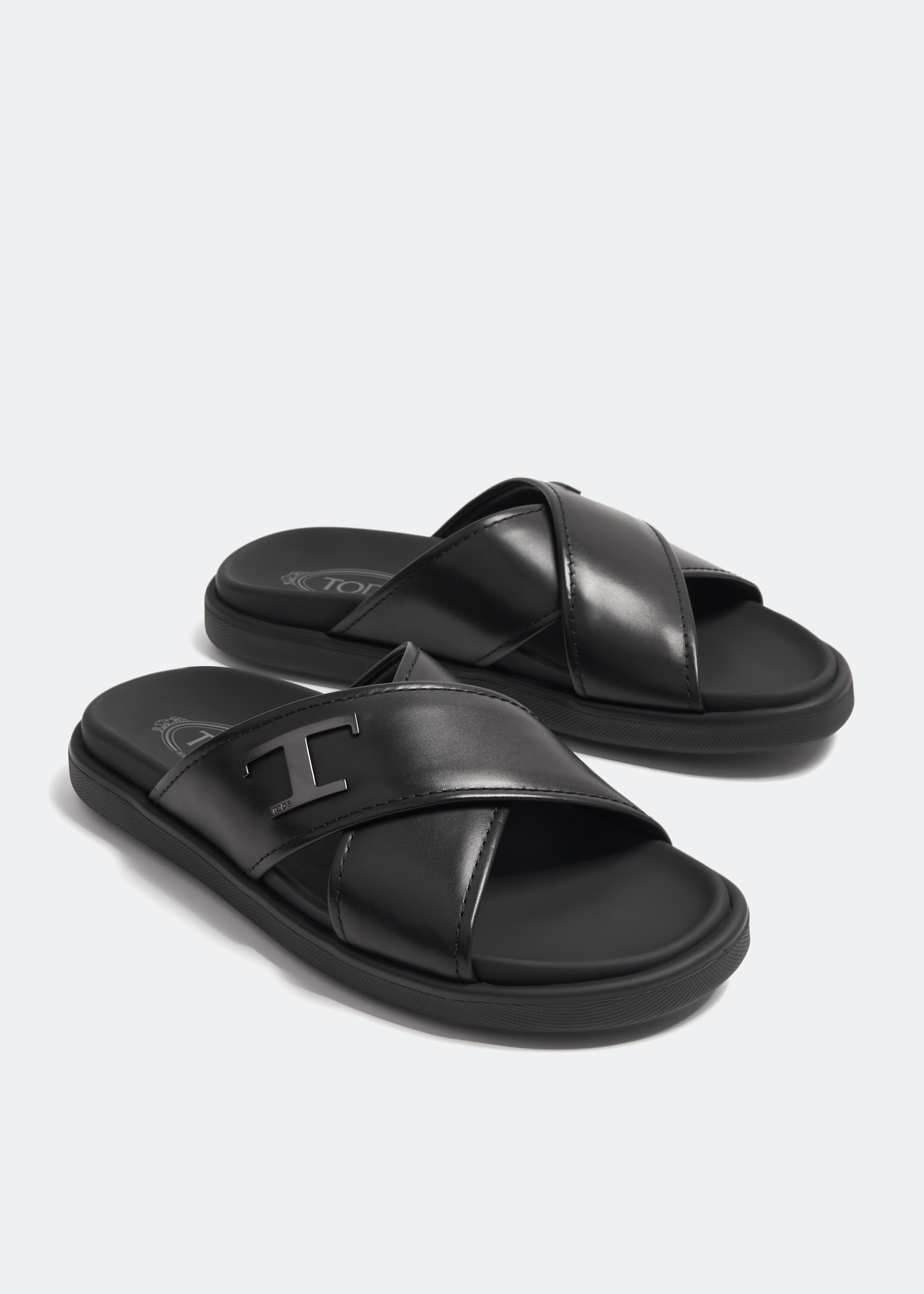 Tod's Timeless sandals for Men - Black in UAE | Level Shoes
