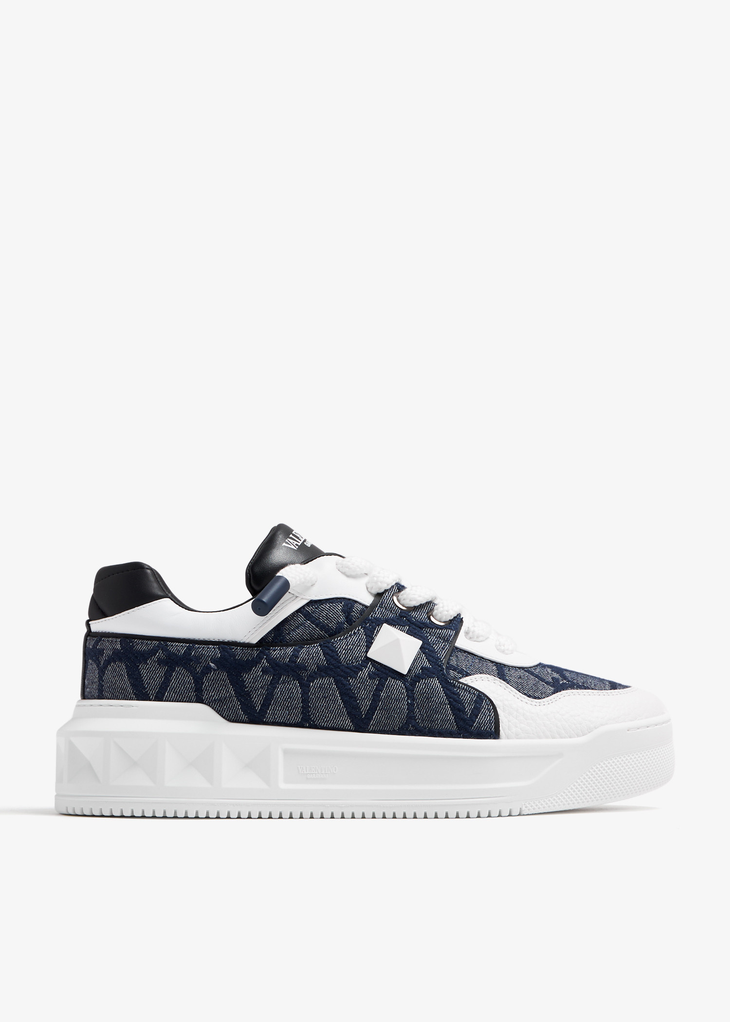 【関税＆送料込み】Valentino Garavani Single-Breasted Navy Valentino Garavani One Stud XL sneakers for Men - Blue in