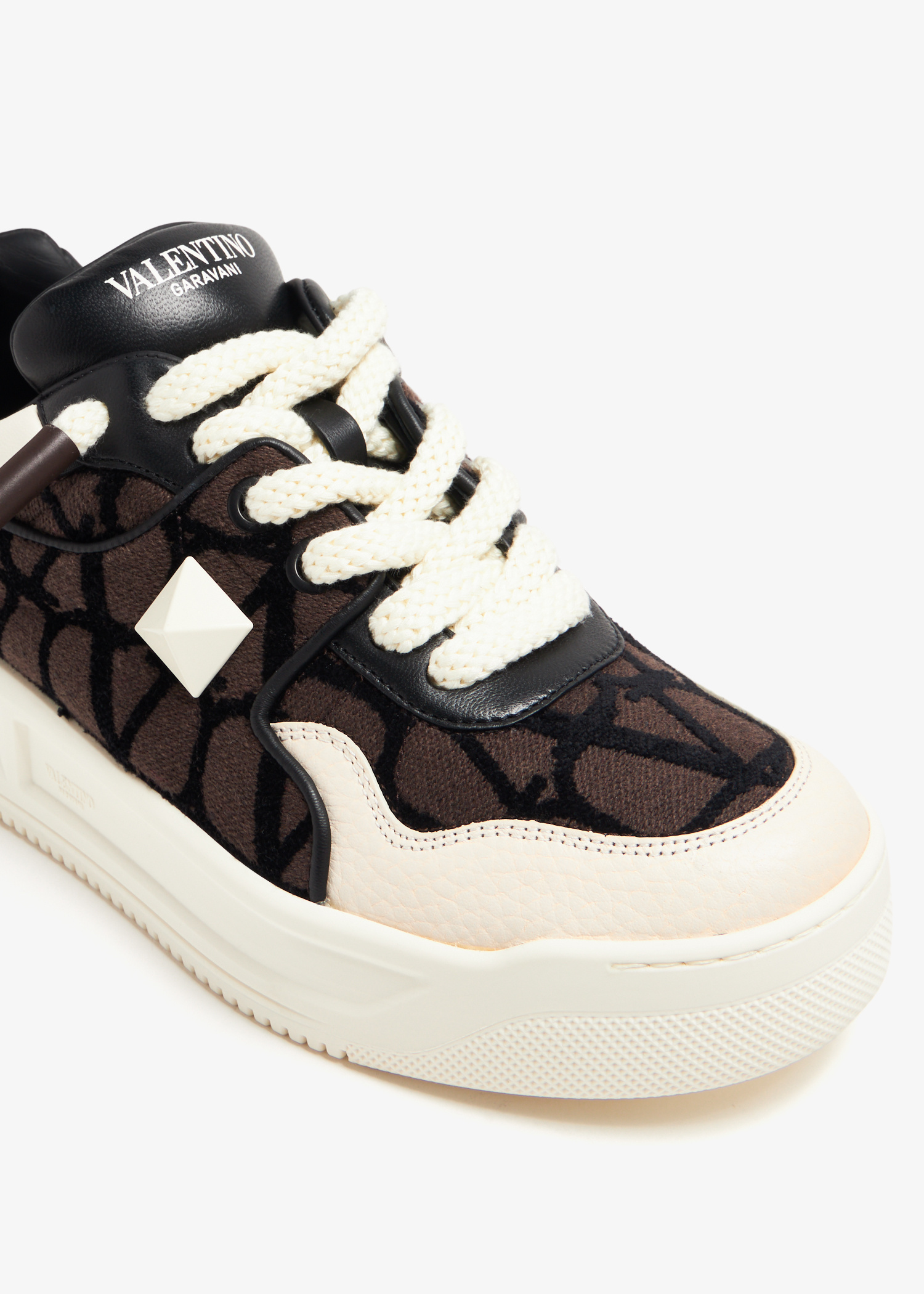 Valentino Garavani One Stud XL Toile Iconographe sneakers