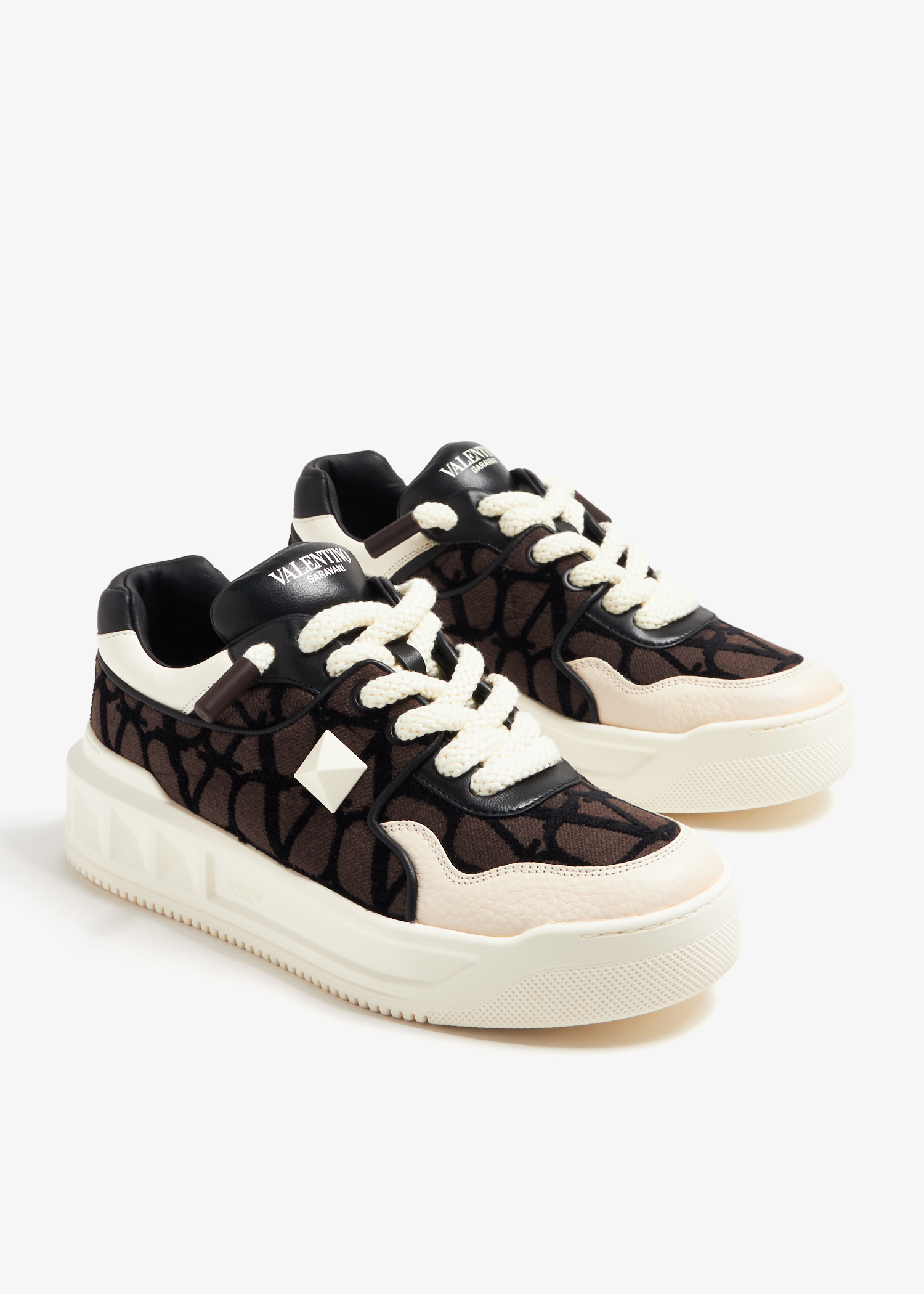 Valentino Garavani One Stud XL Toile Iconographe sneakers