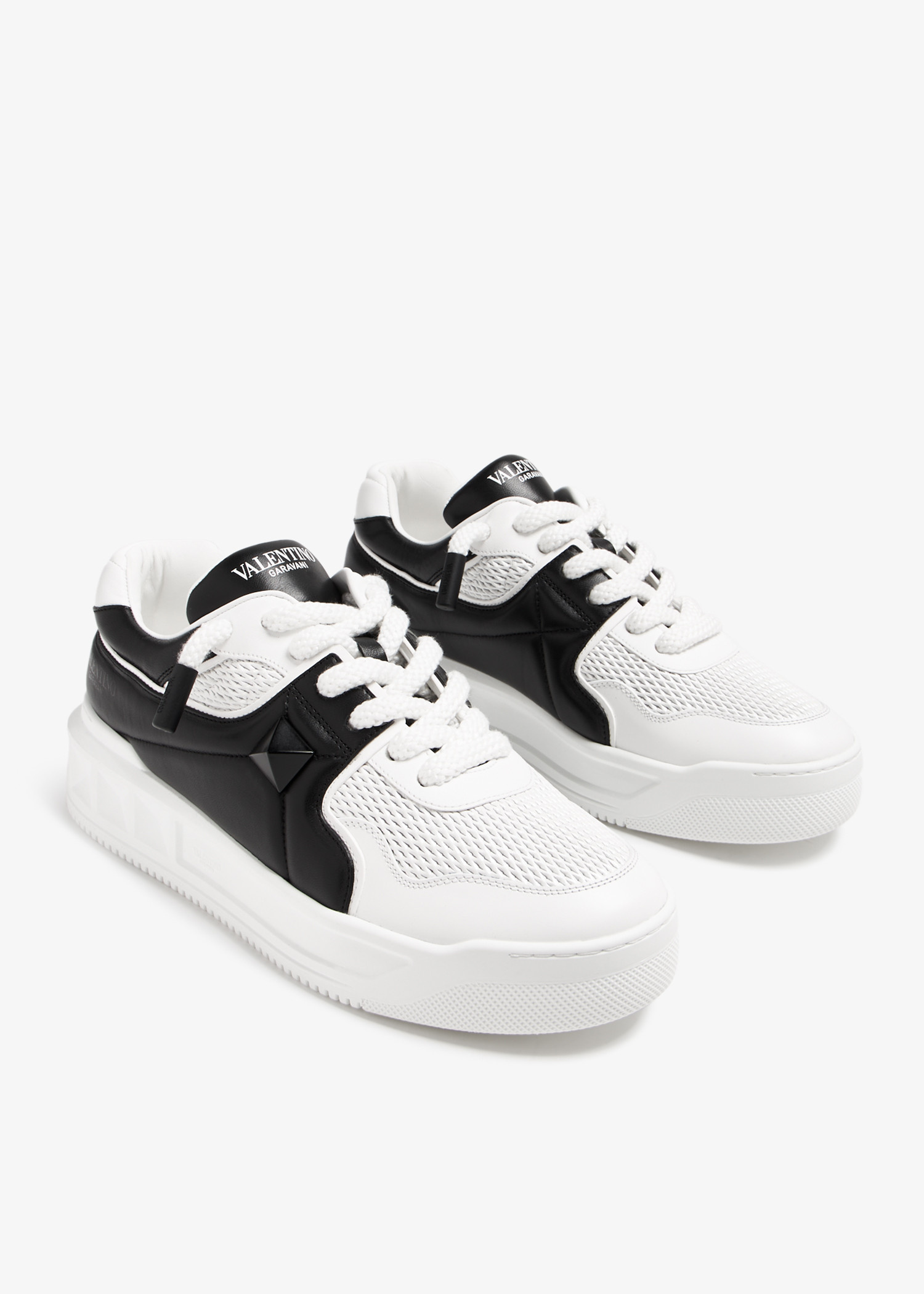 VALENTINO スカーフ37400円　ユニセックス VALENTINO スカーフ37400円ユニセックス