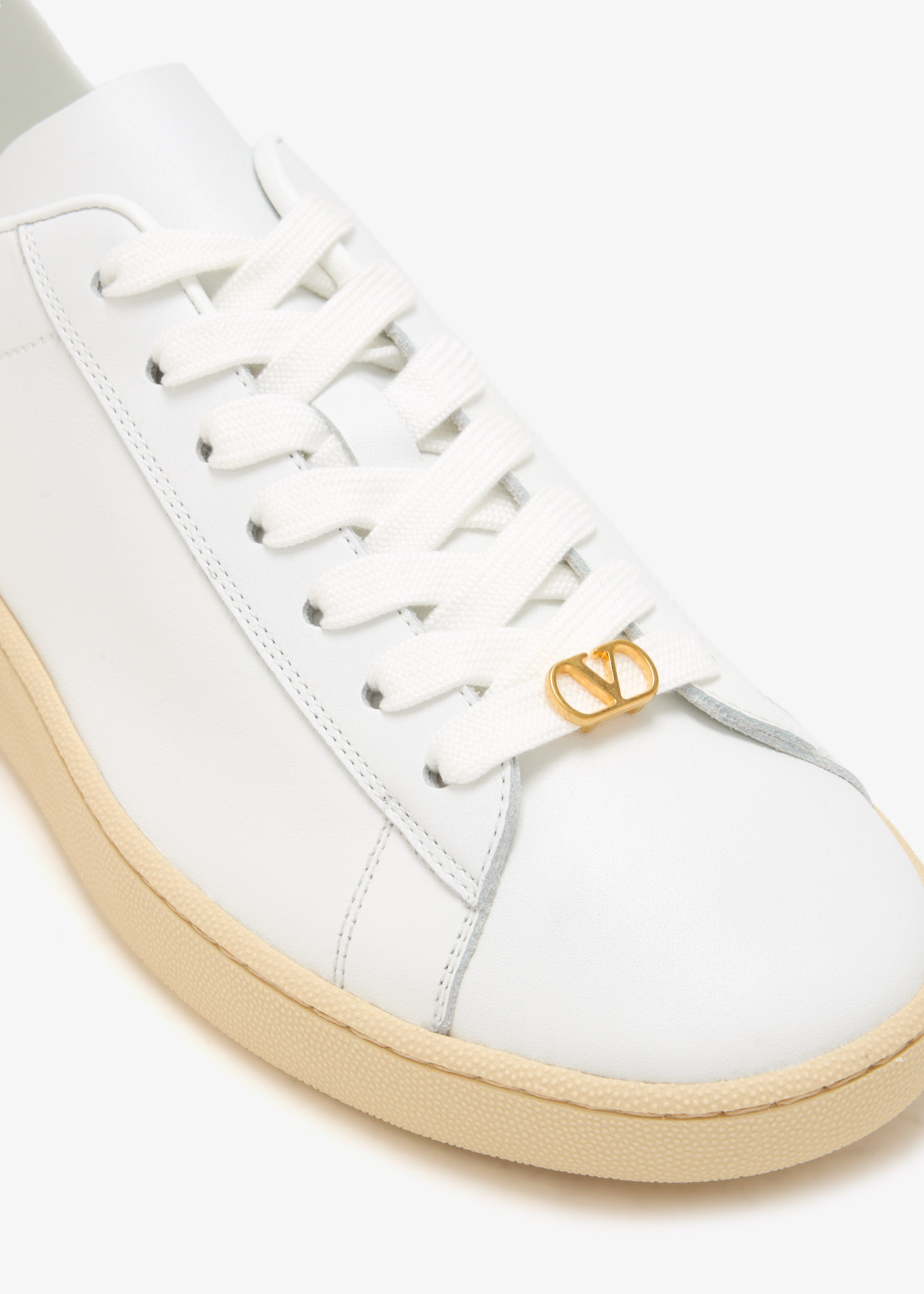 VIP【送料関税込】VALENTINO GARAVANI ROYCO LEATHER SNEAKERS Valentino Garavani Royco sneakers for Men - Black in UAE
