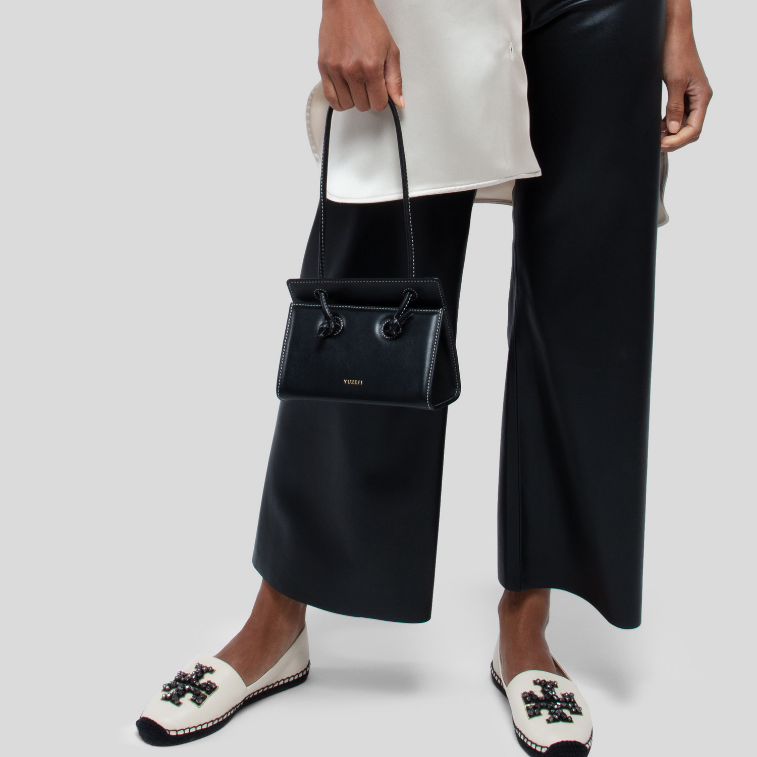 【YUZEFI】ミニ タコ (TACO) レザーバック Yuzefi Mini Taco bag for Women - Black in UAE | Level Shoes