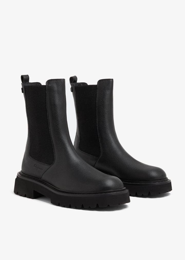 Ferragamo Double Gancini Chelsea boots for Women - Black in USA