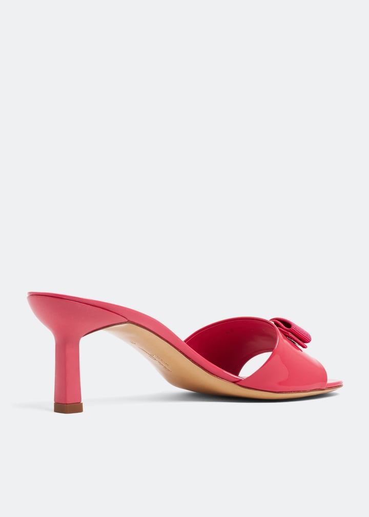 [FERRAGAMO] Vara Slide (品切れ間近!!) Ferragamo Vara bow slide sandals for Women - Pink in UAE