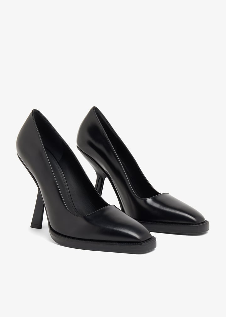 Ferragamo Anser pumps for Women - Black in UAE | Level Shoes