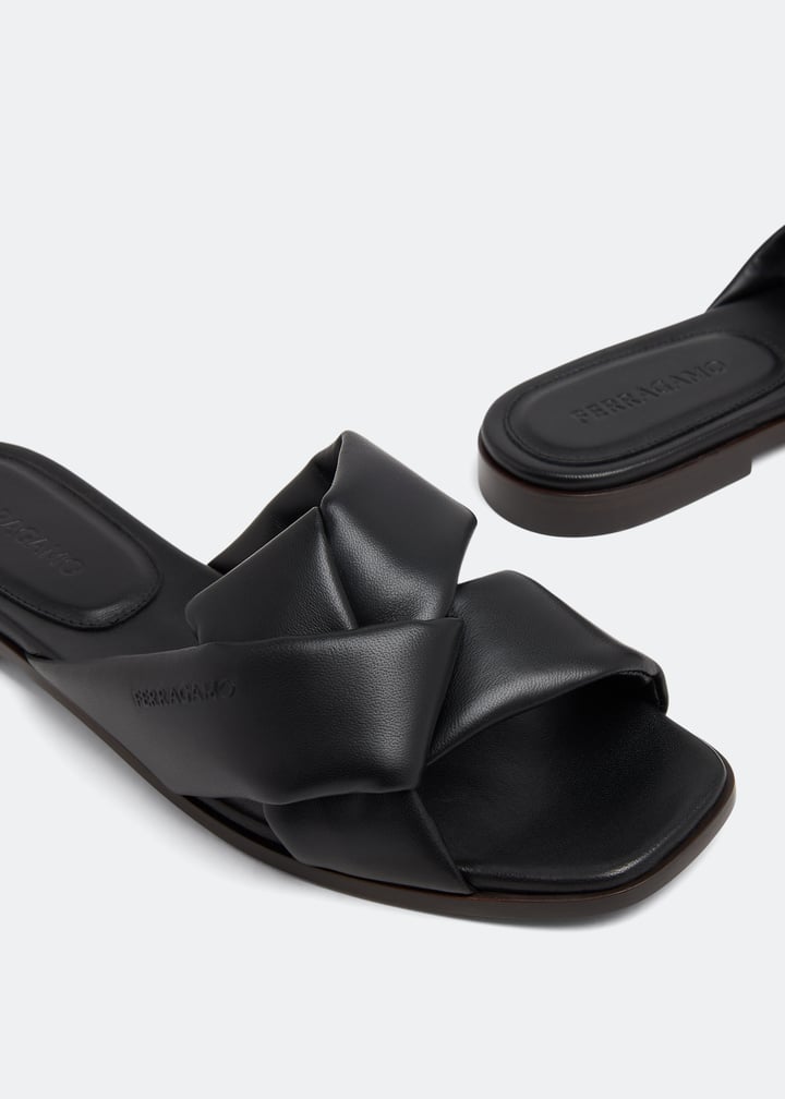 Ferragamo Alrai sandals for Women - Black in UAE | Level Shoes Ferragamo Alrai sandals for Women - Black in UAE | Level Shoes