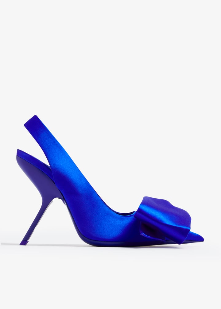 VIP【関税送料無料】希少 FERRAGAMO ELECTRIC BLUE SATIN PUMPS VIP【関税送料無料】希少 FERRAGAMO ELECTRIC BLUE SATIN PUMPS