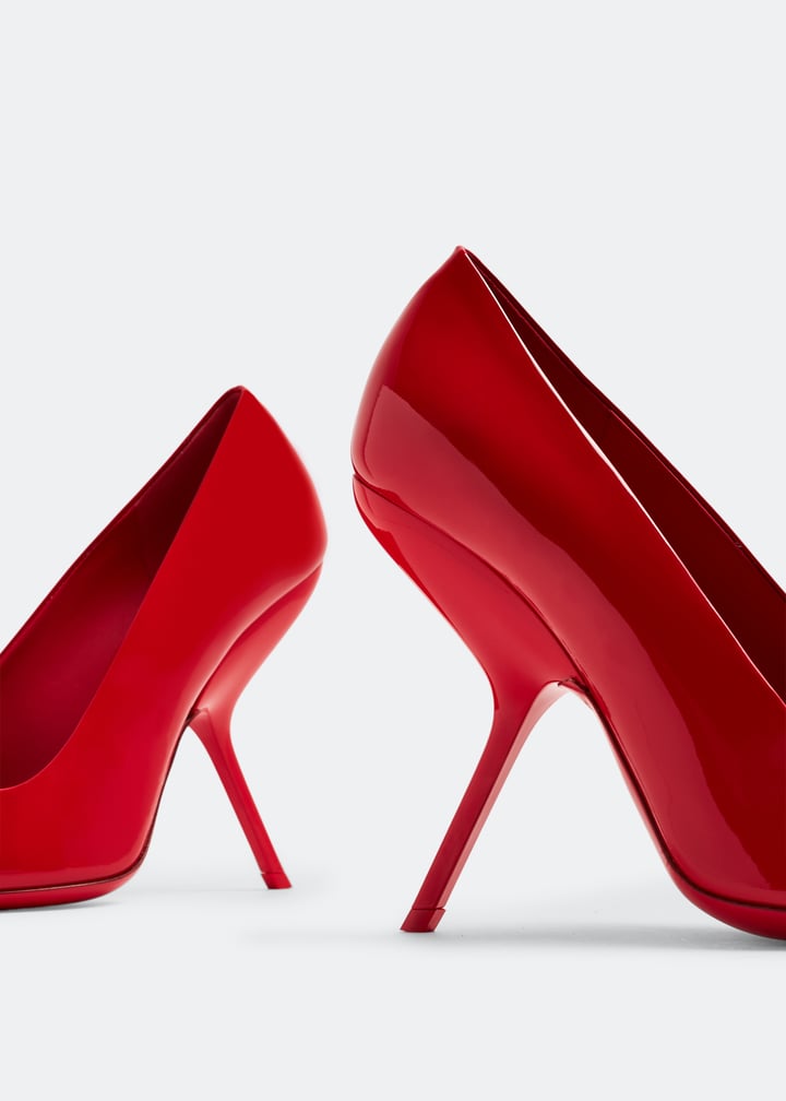 Ferragamo Eva pumps for Women - Red in UAE | Level Shoes