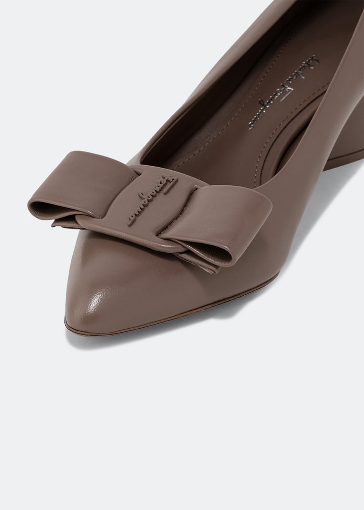 Ferragamo Viva pumps for Women - Brown in UAE | Level Shoes