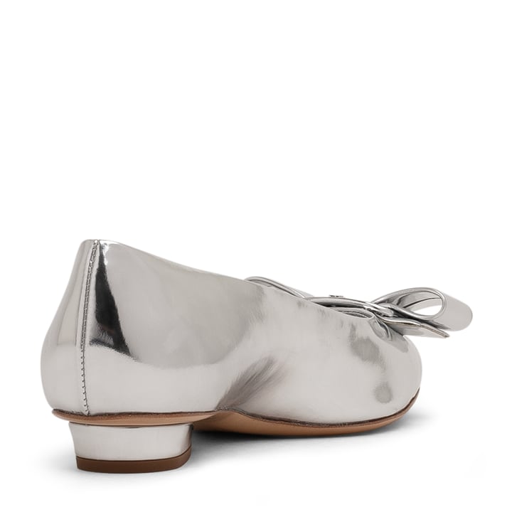 01r252-745272_2.jpg?ts=20220504172756