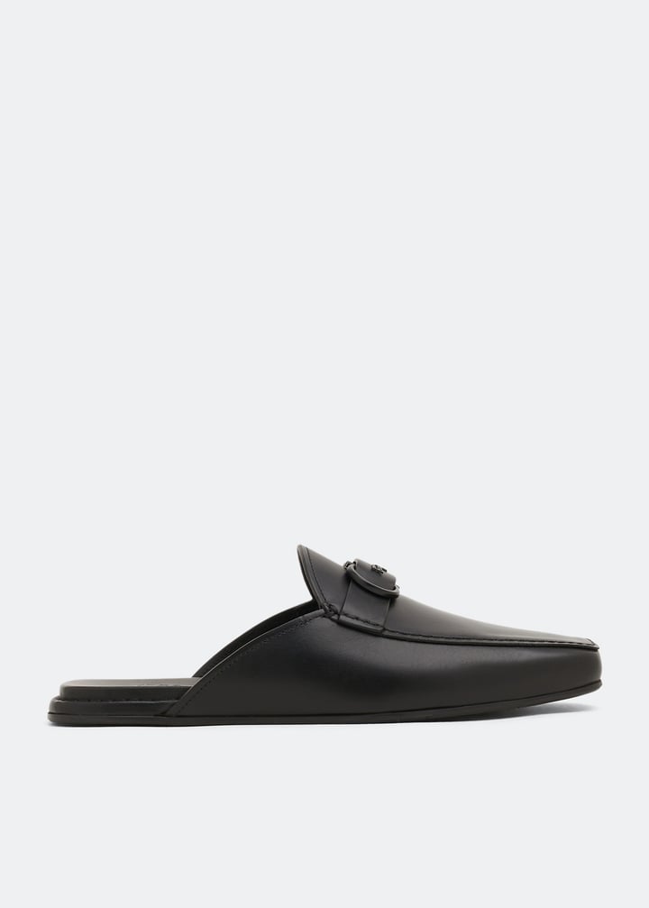 サンダル・ミュール FERRAGAMO Black leather Gancini slippers Ferragamo Gancini sandals for Men - Brown in UAE | Level Shoes