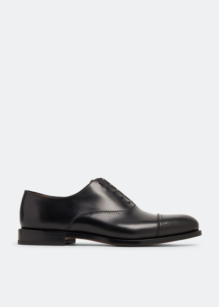 Ferragamo Leather Oxford shoes for Men - Black in UAE