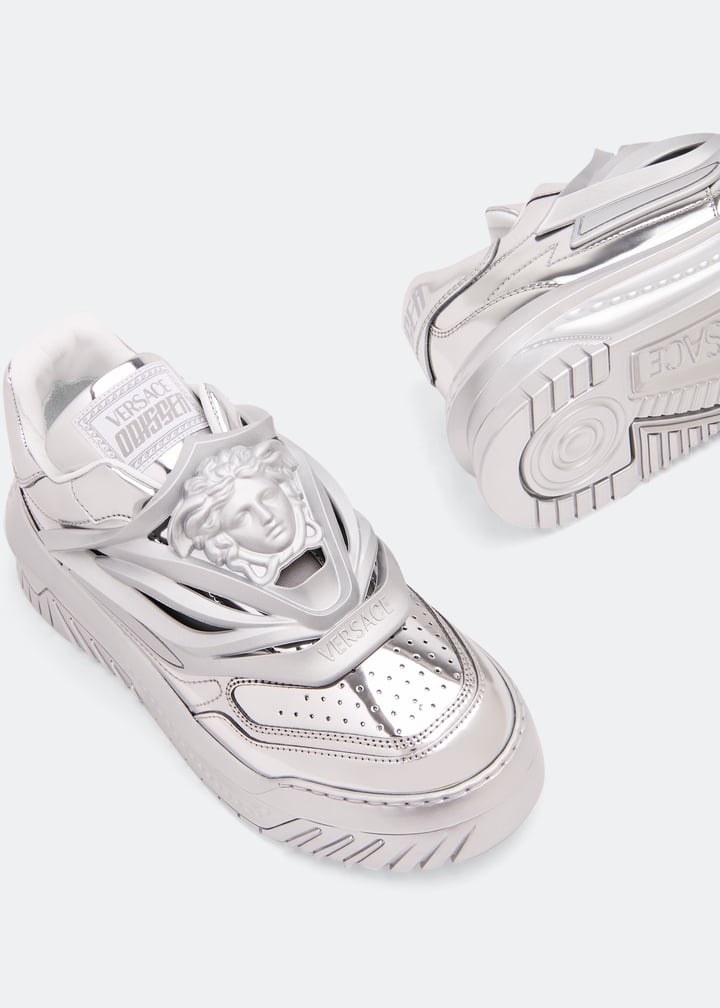 スニーカー Versace Odissea Sneakers In Silver Versace Silver Odissea Sneakers – ICETIME LUXE