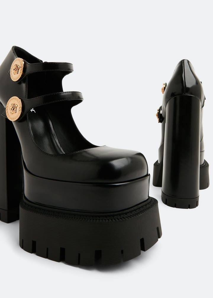 【関税込み】Versace ブラック 'La Medusa' プールスライド Versace: ブラック 'La Medusa' プールスライド | SSENSE 日本