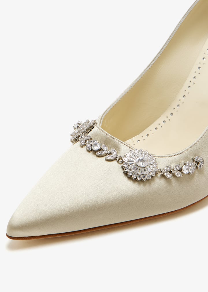 [MANOLO BLAHNIK] LAMIKPUMP クリーム サテン 装飾 パンプス 9cm Manolo Blahnik Lamikpump pumps for Women - Cream in UAE