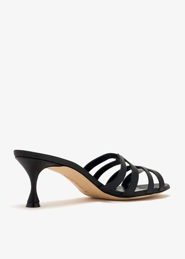 ■Manolo Blahnik■Ahwak レザーミュール 5cm Manolo Blahnik Ahwak Caged Leather Mule Sandals | Neiman Marcus