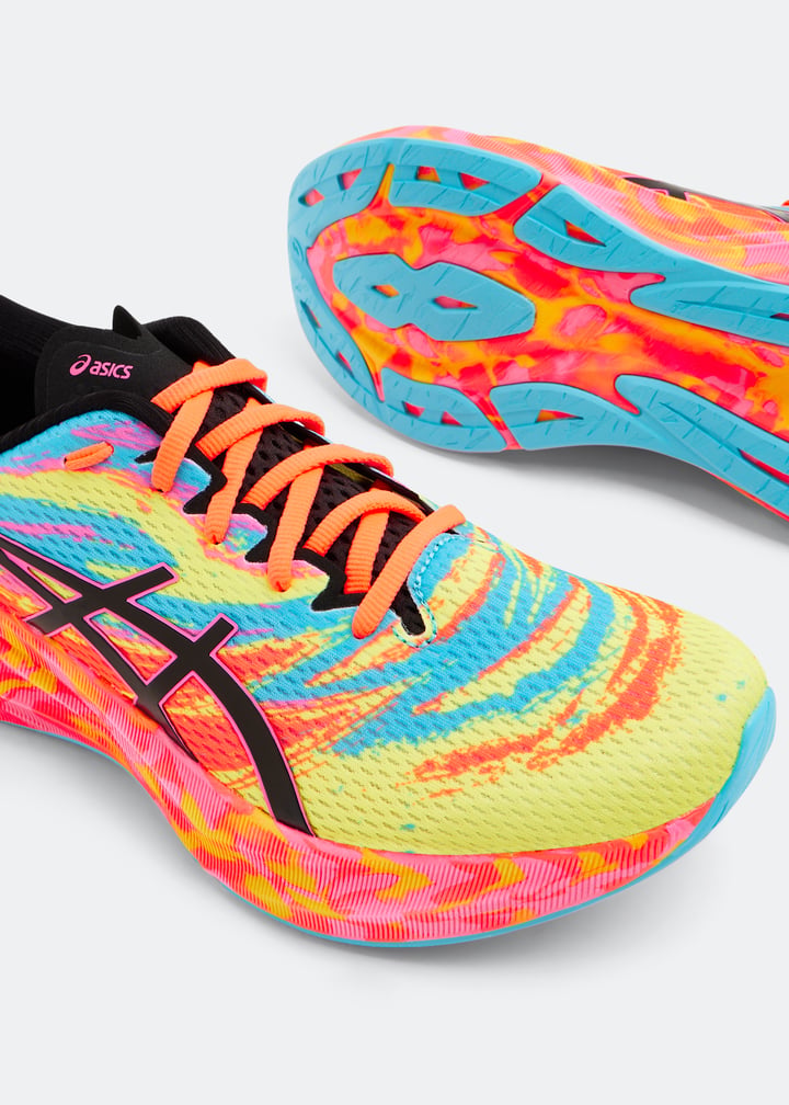 asics NOVABLAST3 スニーカー　26センチ　中敷き付 asics NOVABLAST3 スニーカー 26センチ 中敷き付